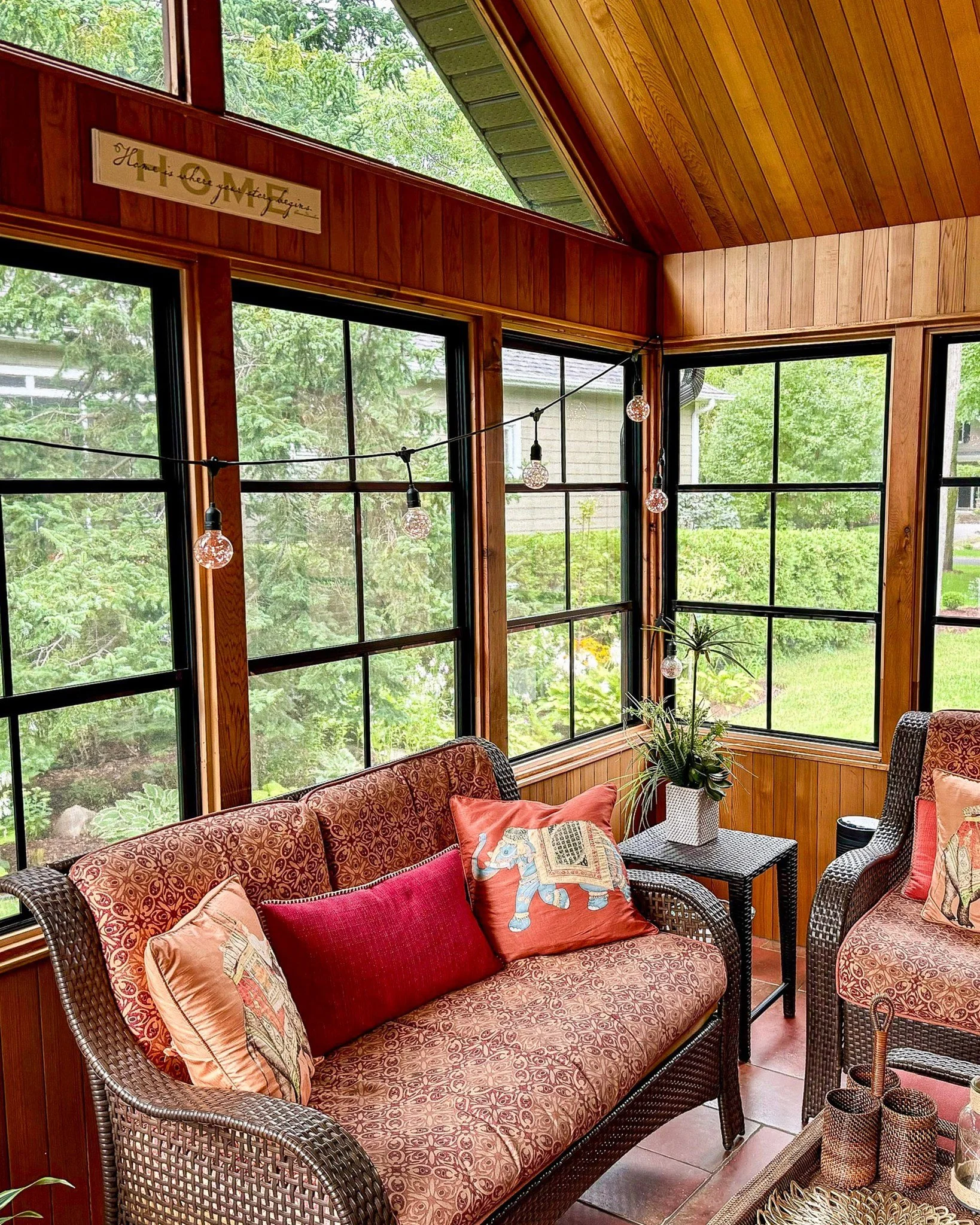 A warm, inviting sunroom designed to feel like a natural extension of the home.

Wood finishes paired with large windows create a comfortable space that stays connected to the outdoors.

Built in Saint-Lazare.

#montrealhomes #westislandmontreal #mtl