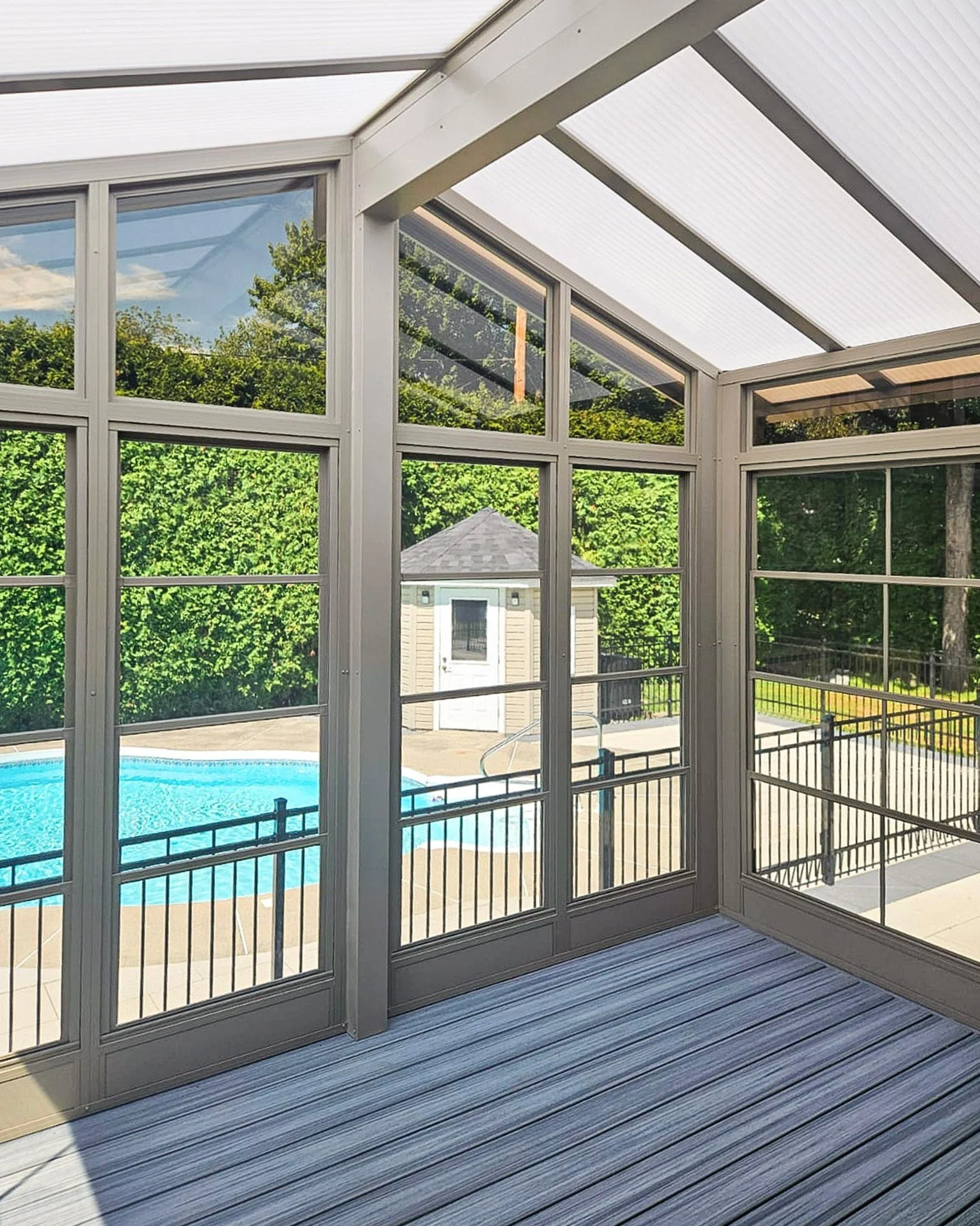 A bright sunroom layout designed to capture views while keeping the space protected and comfortable.

Full-height windows paired with an acrylic roof bring in natural light throughout the day.

Built in Saint-Lazare.

#montrealhomes #westislandmontre