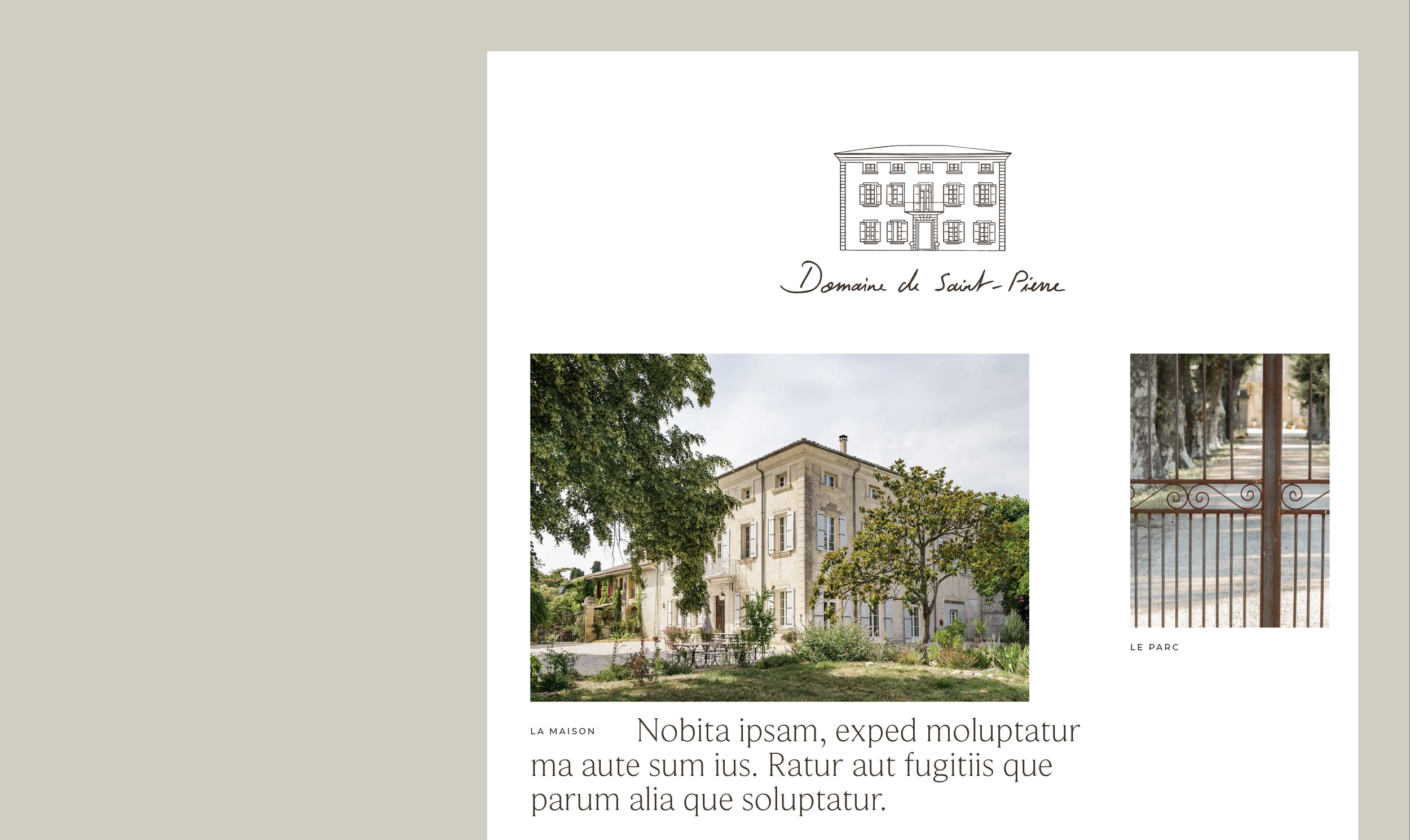 Page de brochure présentant une maison ancienne en pierre, un arbre et une grille en fer forgé. La maison est entourée de végétation et de mobilier extérieur.