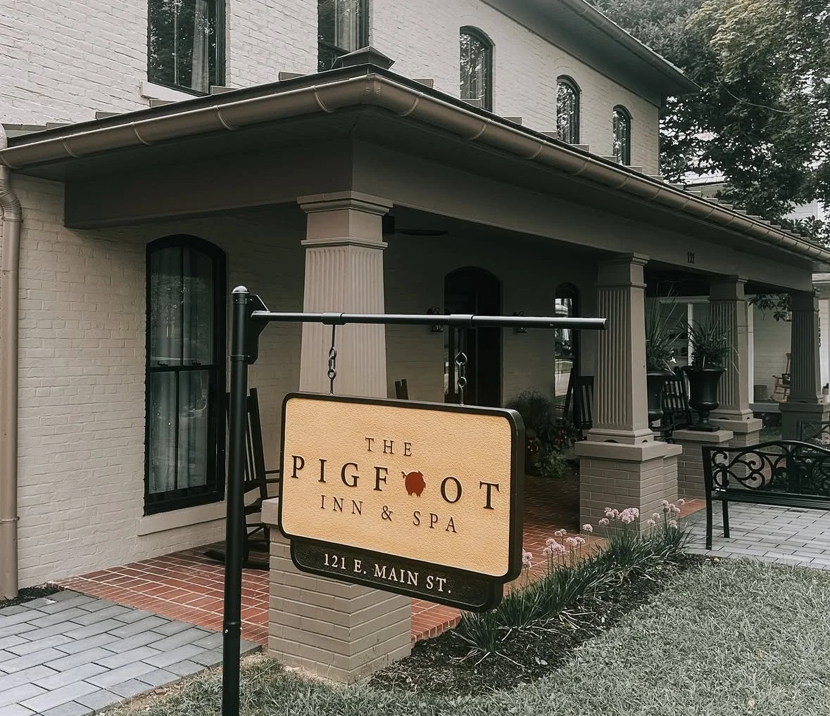 Pigfoot Inn Sign.jpg