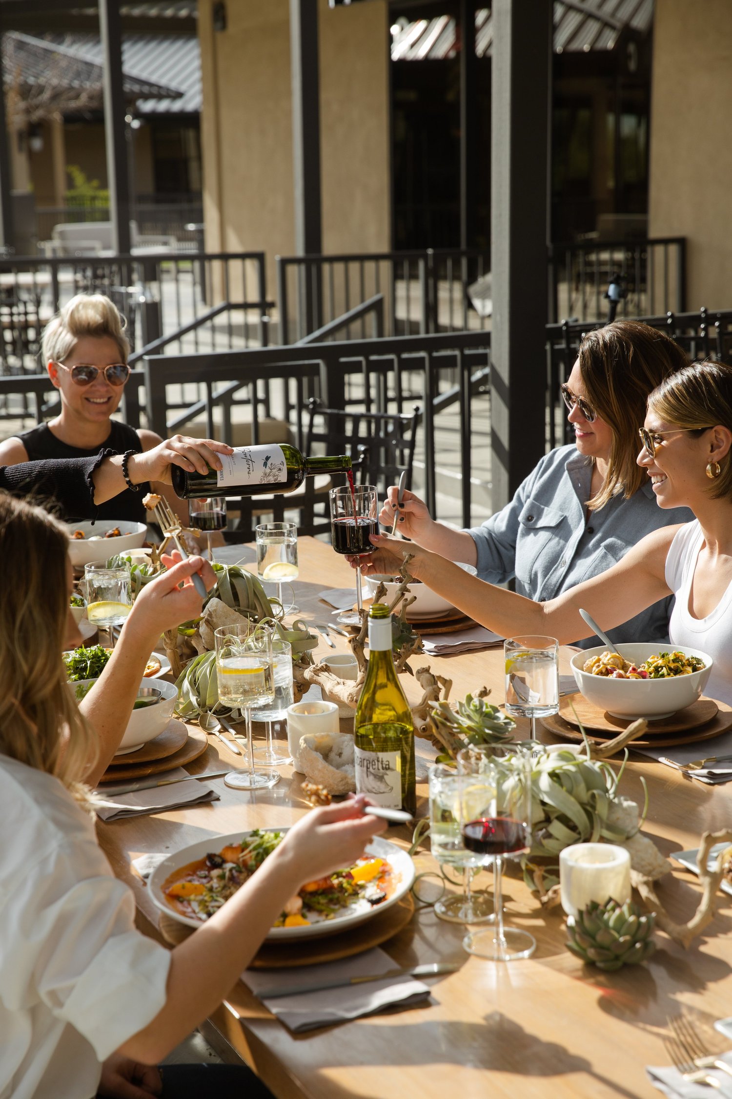 PRIVATE GROUP DINING visual data 8