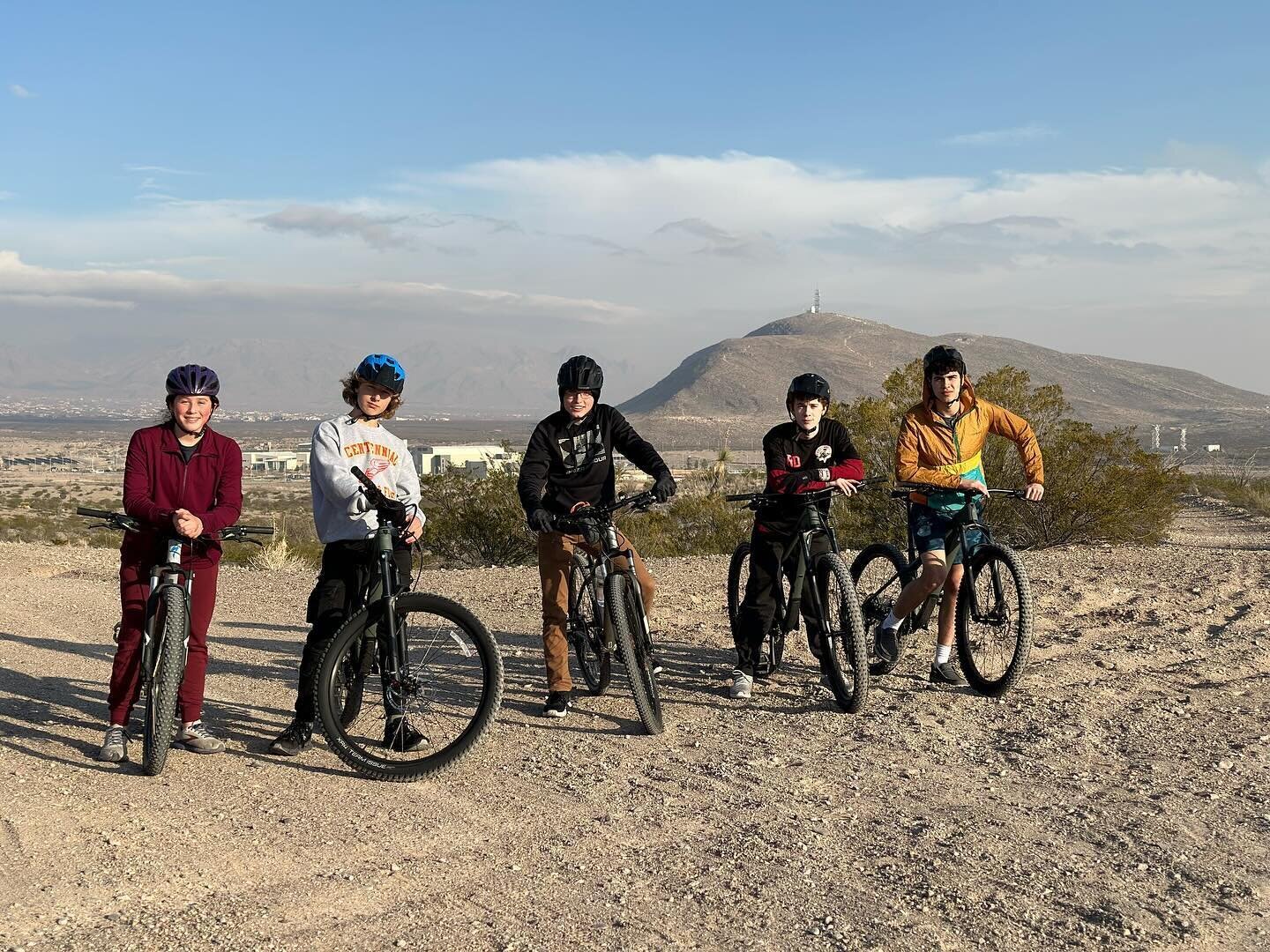 A bitter sweet moment. Our Centennial kids pose mid ride with our brand new loaner bikes on our last class for the season. 😢 But coming up, our new class at Camino Real Middle School!! We ain&rsquo;t wait!!! 🤘😬🤘

#snmtbkids #centennialonbikes #mo