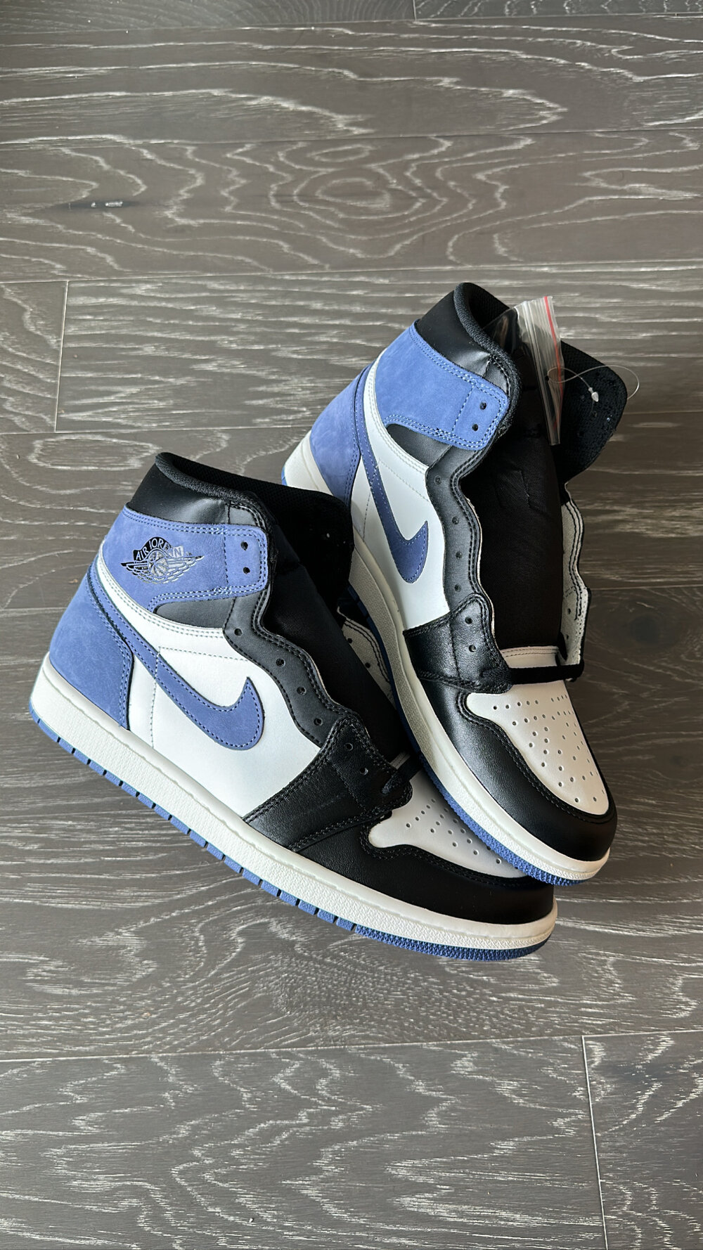 Blue moon 1s online