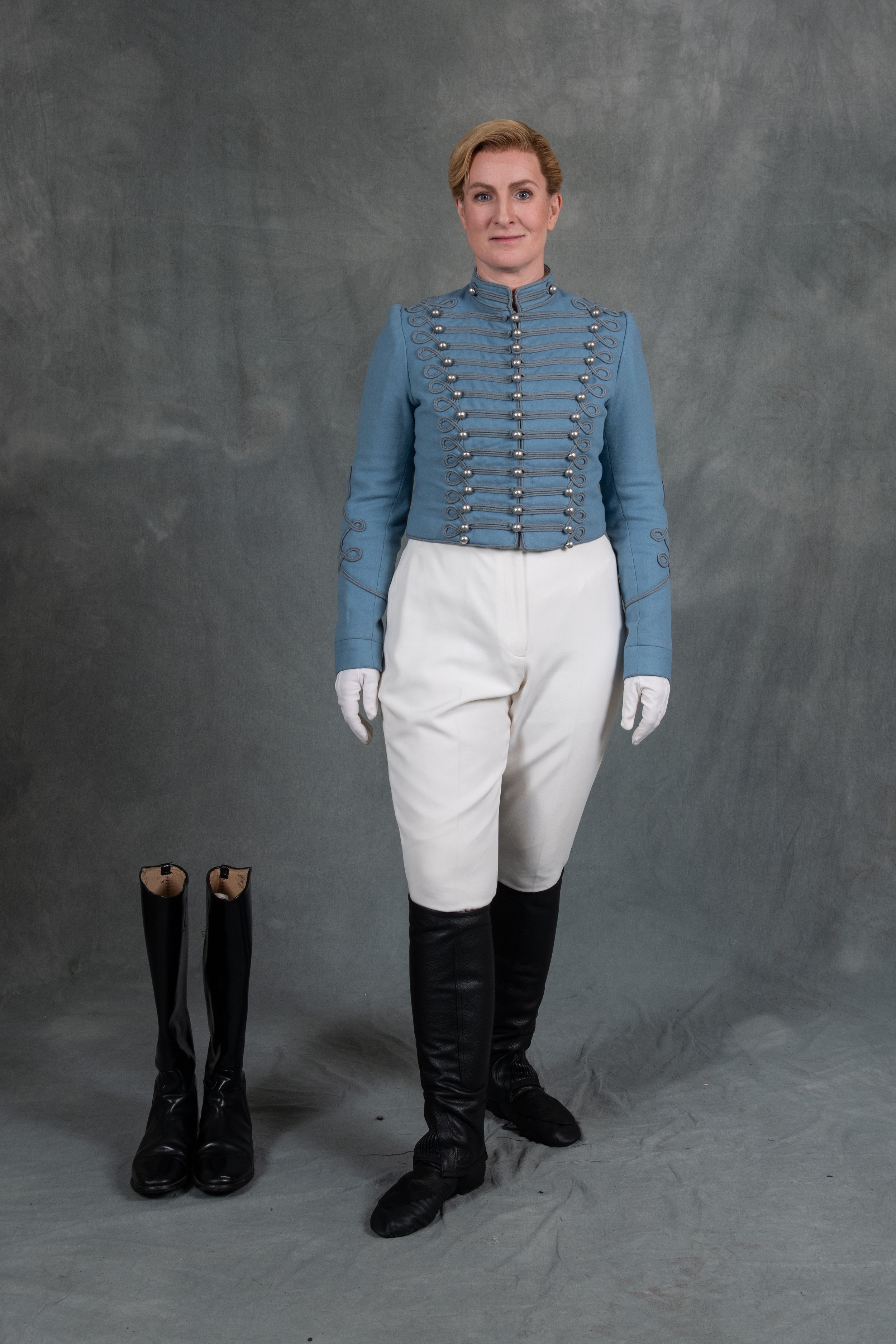 141004.OCTAVIAN.MURRIHY. FRONT.jpg