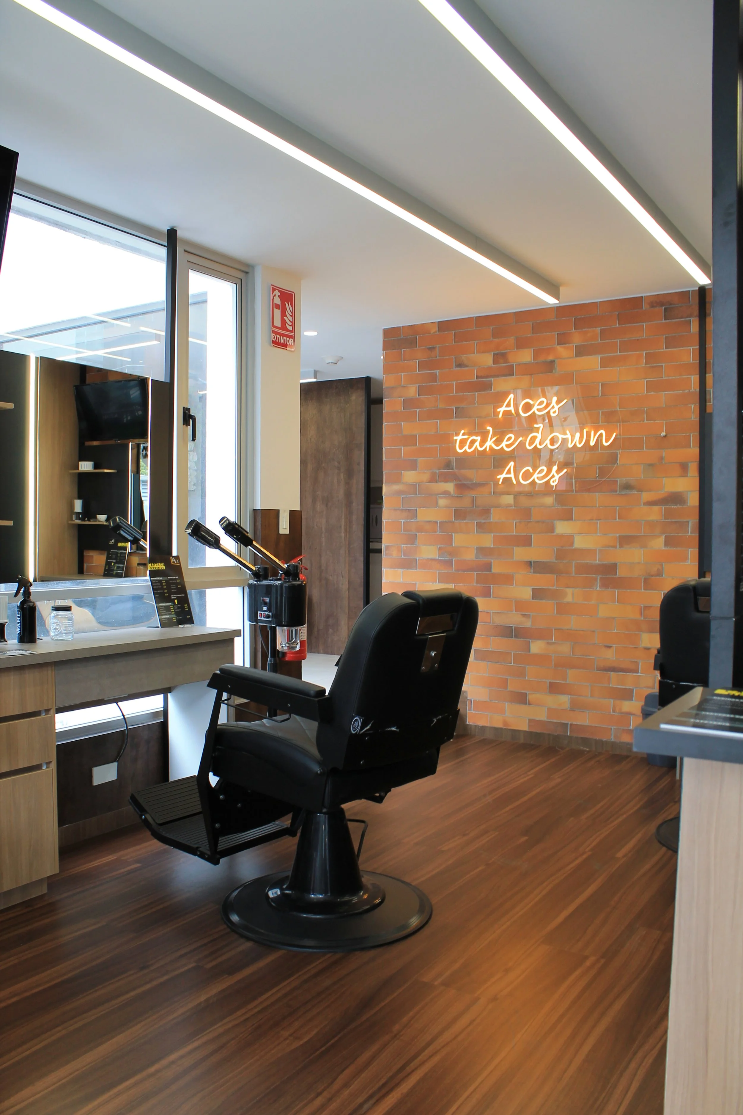 Diseño y Ejecución Barberia ACE