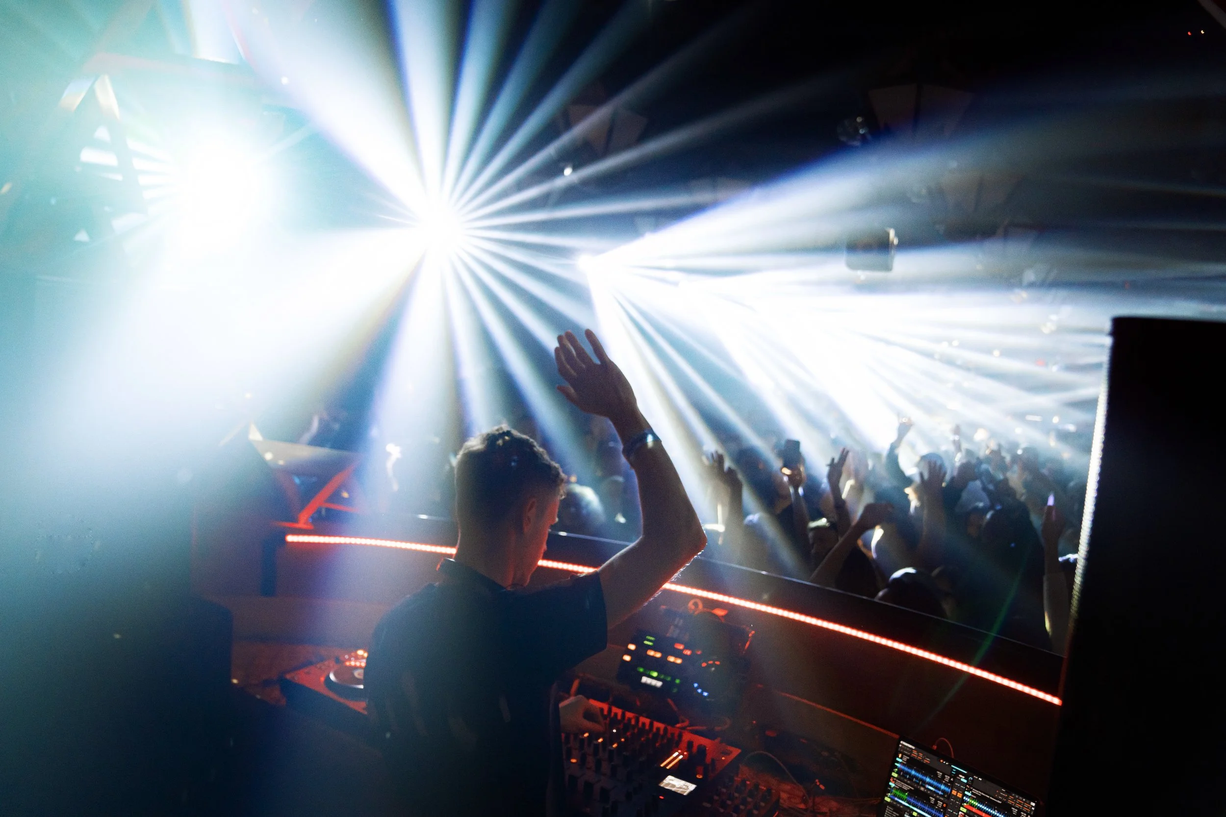 clubs + nightlife