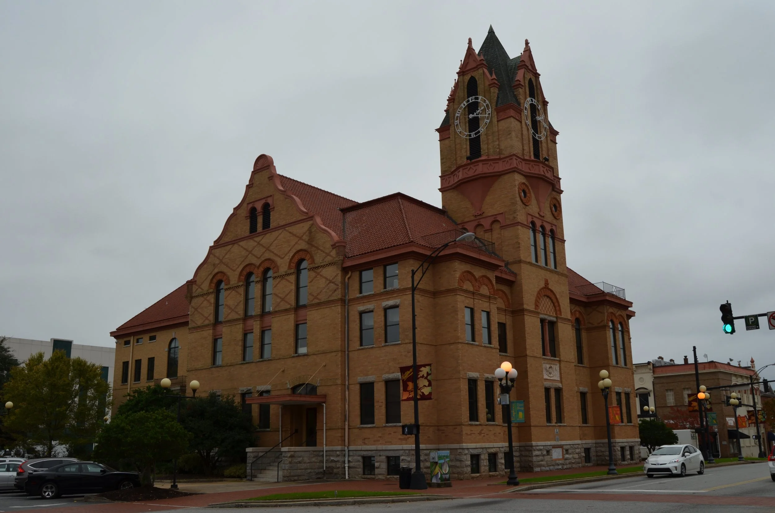 Council Oks RV Park Ordinance, Historic Courthouse Repairs