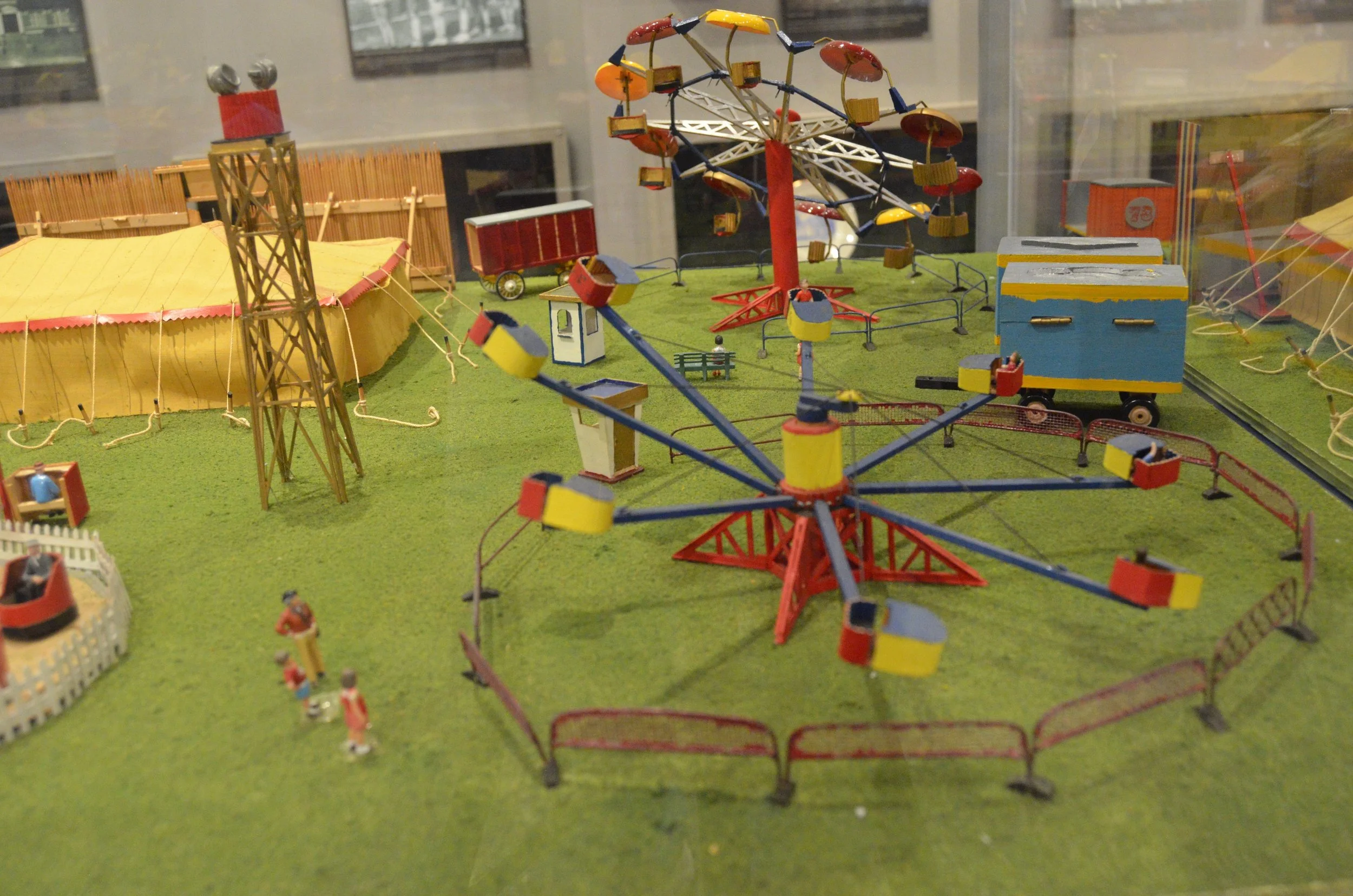 Anderson County Museum Carnival Ride 3.JPG