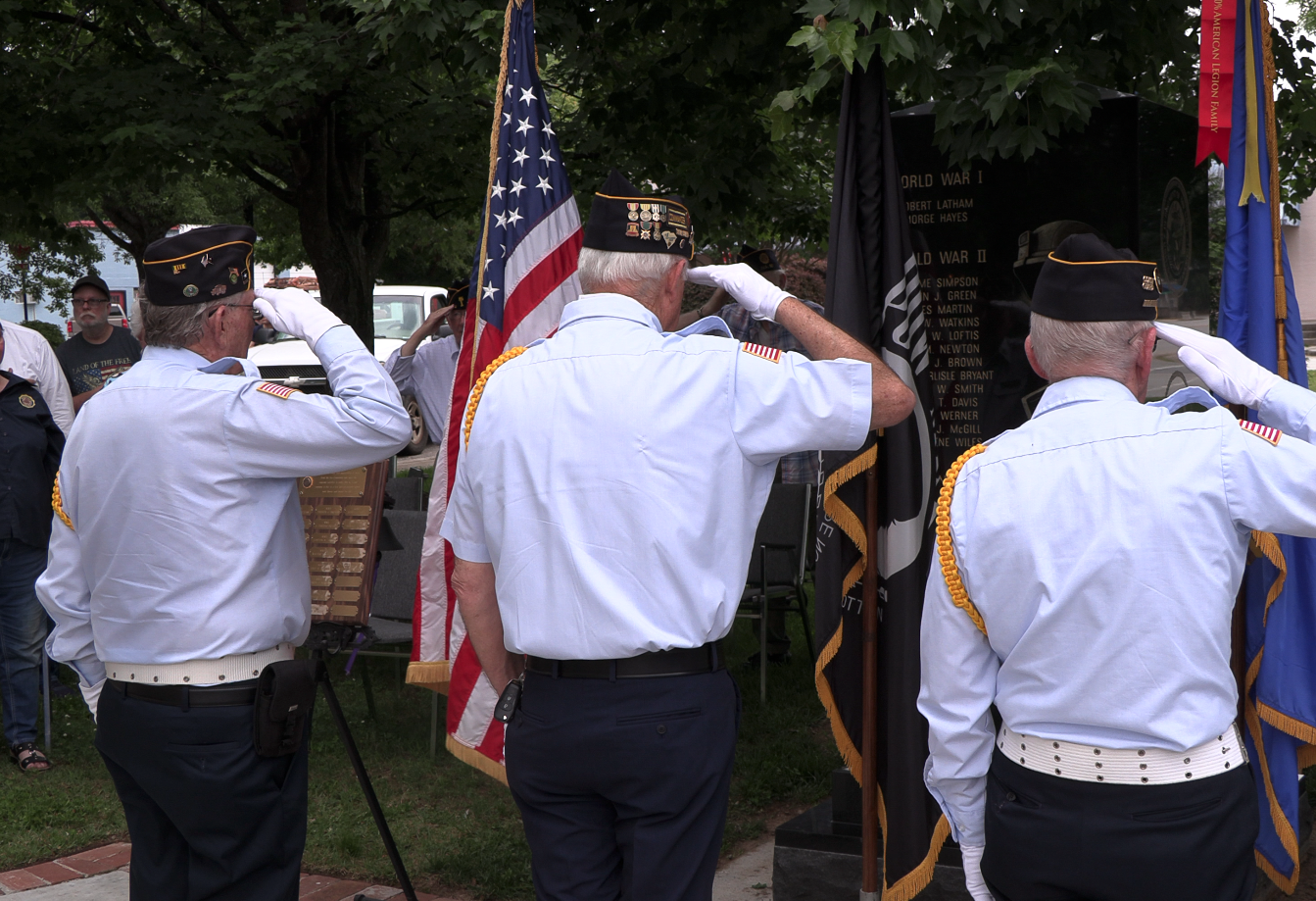 Iva Honors Locals Who Gave Life for Their Country