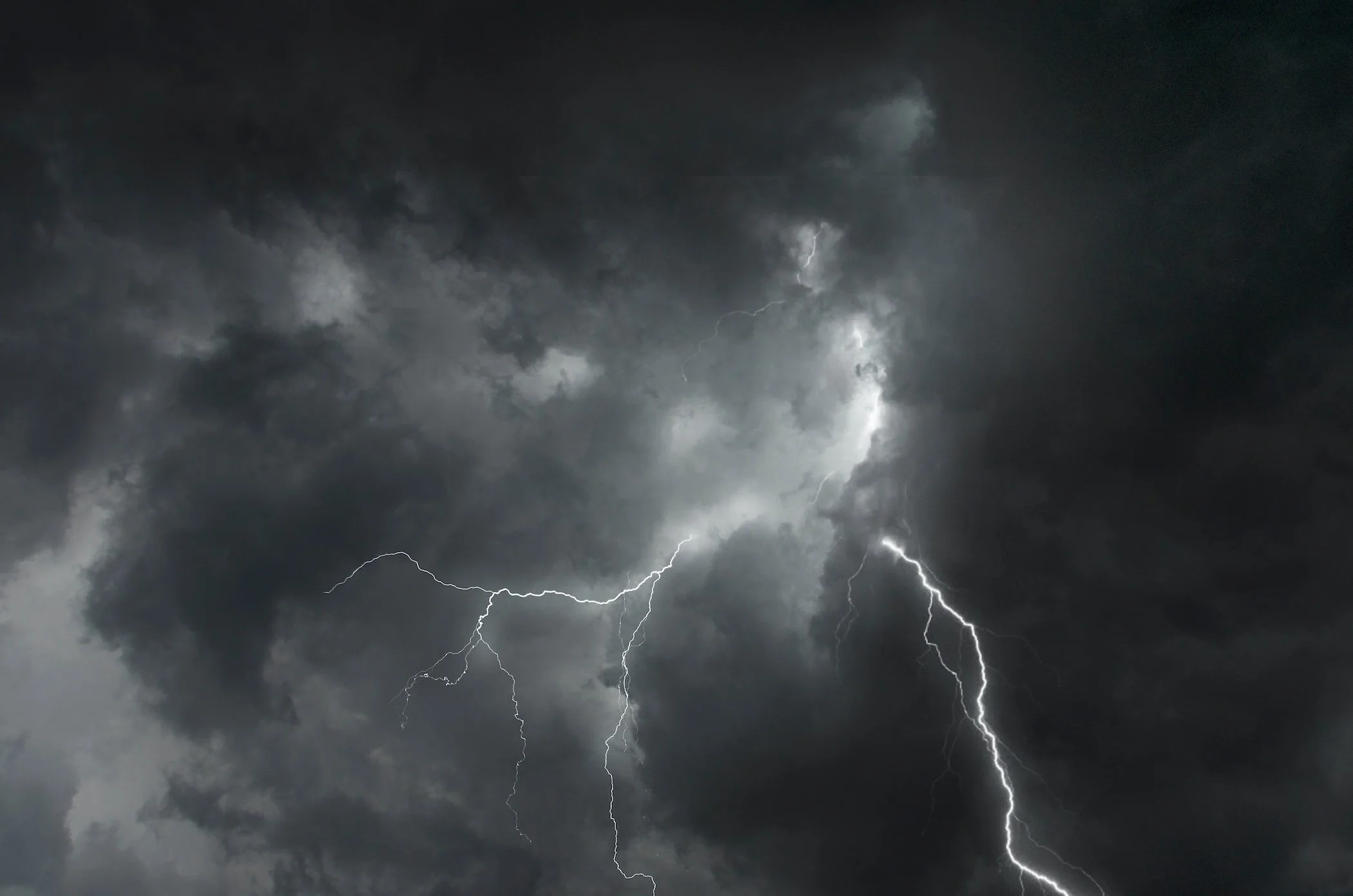 Storm Pushes All School Districts to e-Learning on Friday