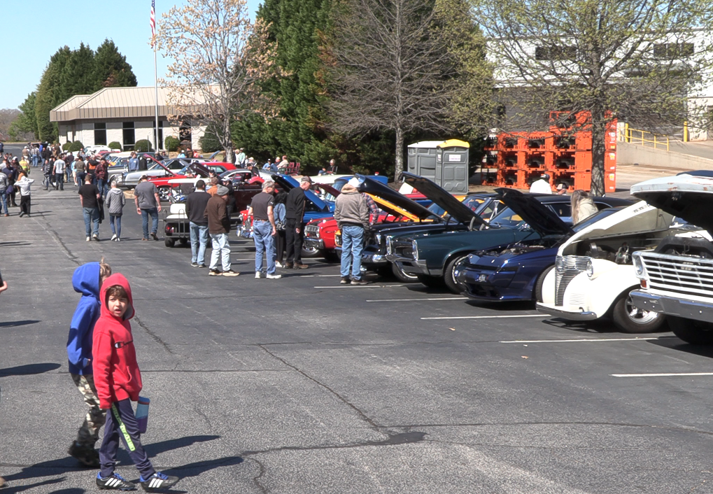 Car Show Jingles Till for Piedmont Village Christmas Lights