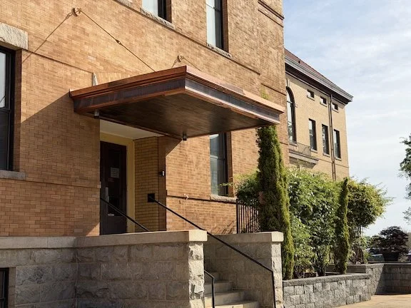 courthouse side 2.jpg