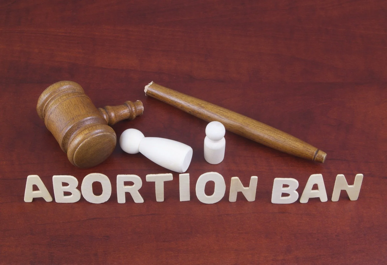 Senate Committee Advances Abortion Ban with No Restrictions 