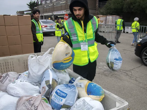 AIM, United Way Seek Cooperative Efforts for Thanksgiving Food Distribution