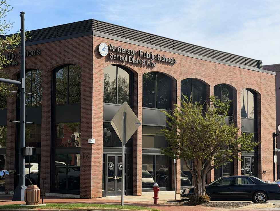 School Dist. 5 Pondering Idea of New Middle School