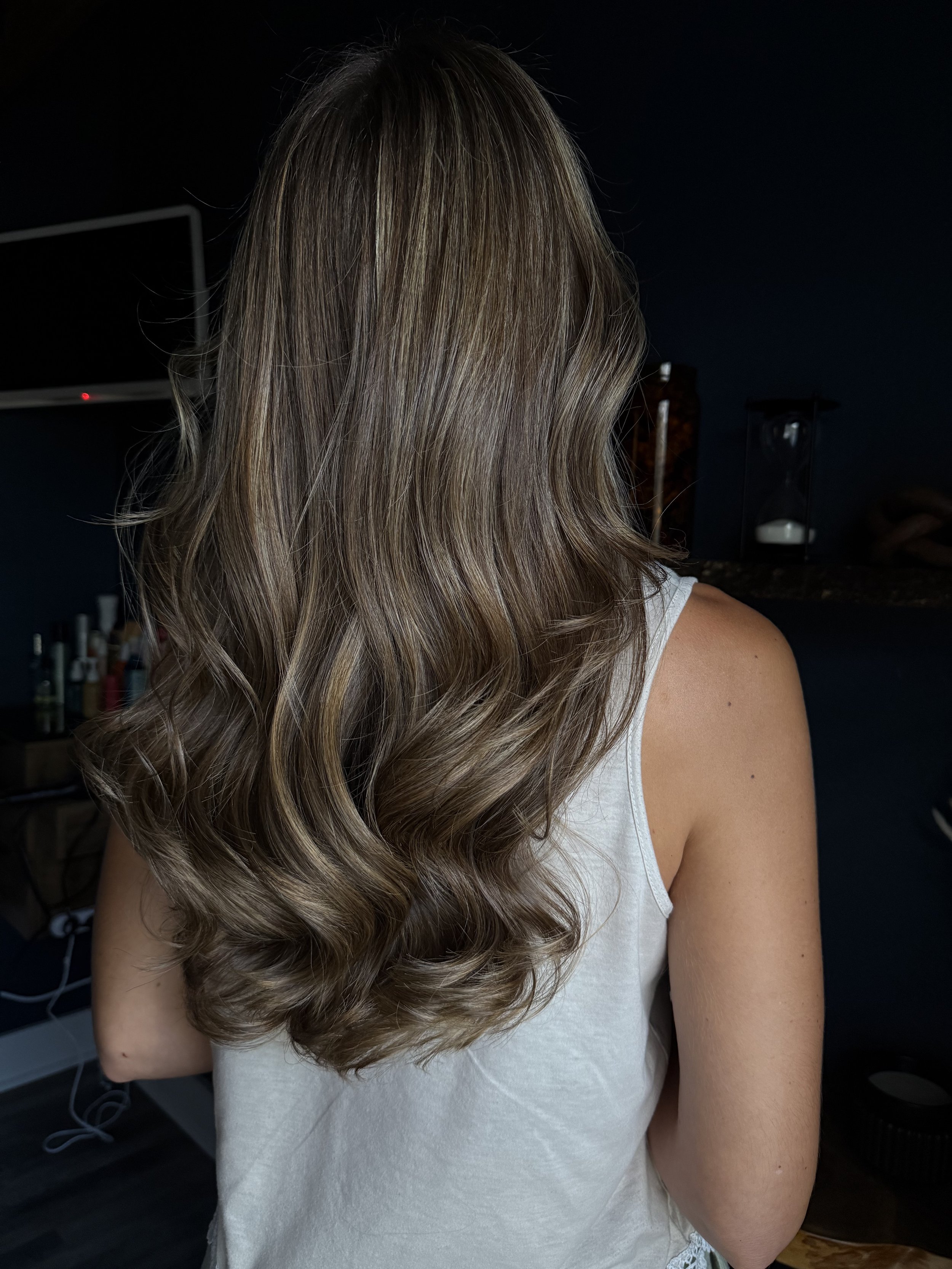 Alter'd Mane in Valrico, Florida. Specializing in extensions and coloring. Curls. Hair stylist. Hair Salon. Highlights. Lowlights. Extensions. Hair salon Valrico. Brandon, Florida. Riverview, Florida. Extensions near me