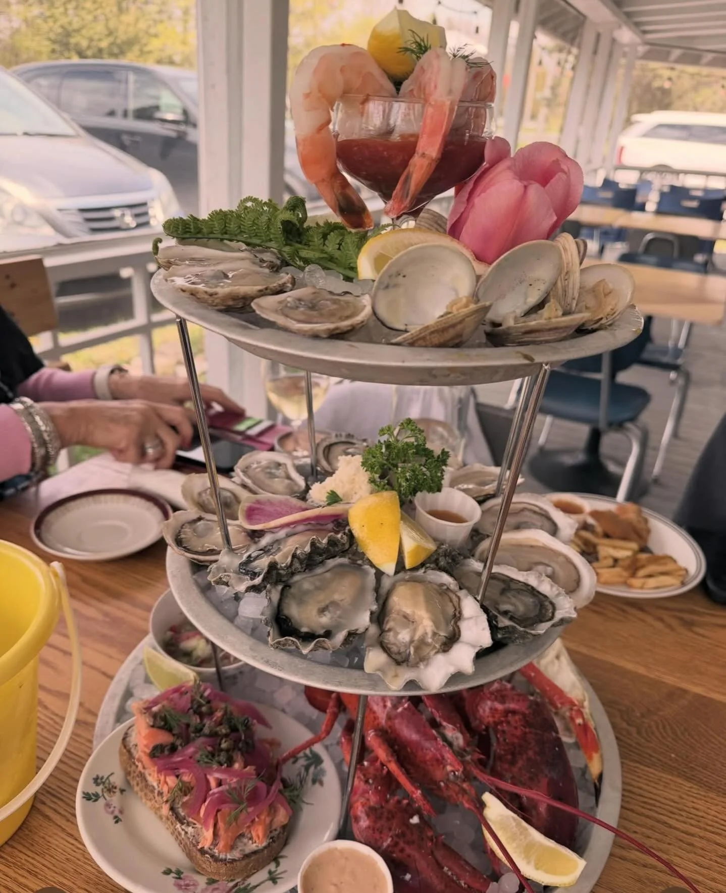 Seafood Tower.
Yessssssssssssssssssss

Sea you soon