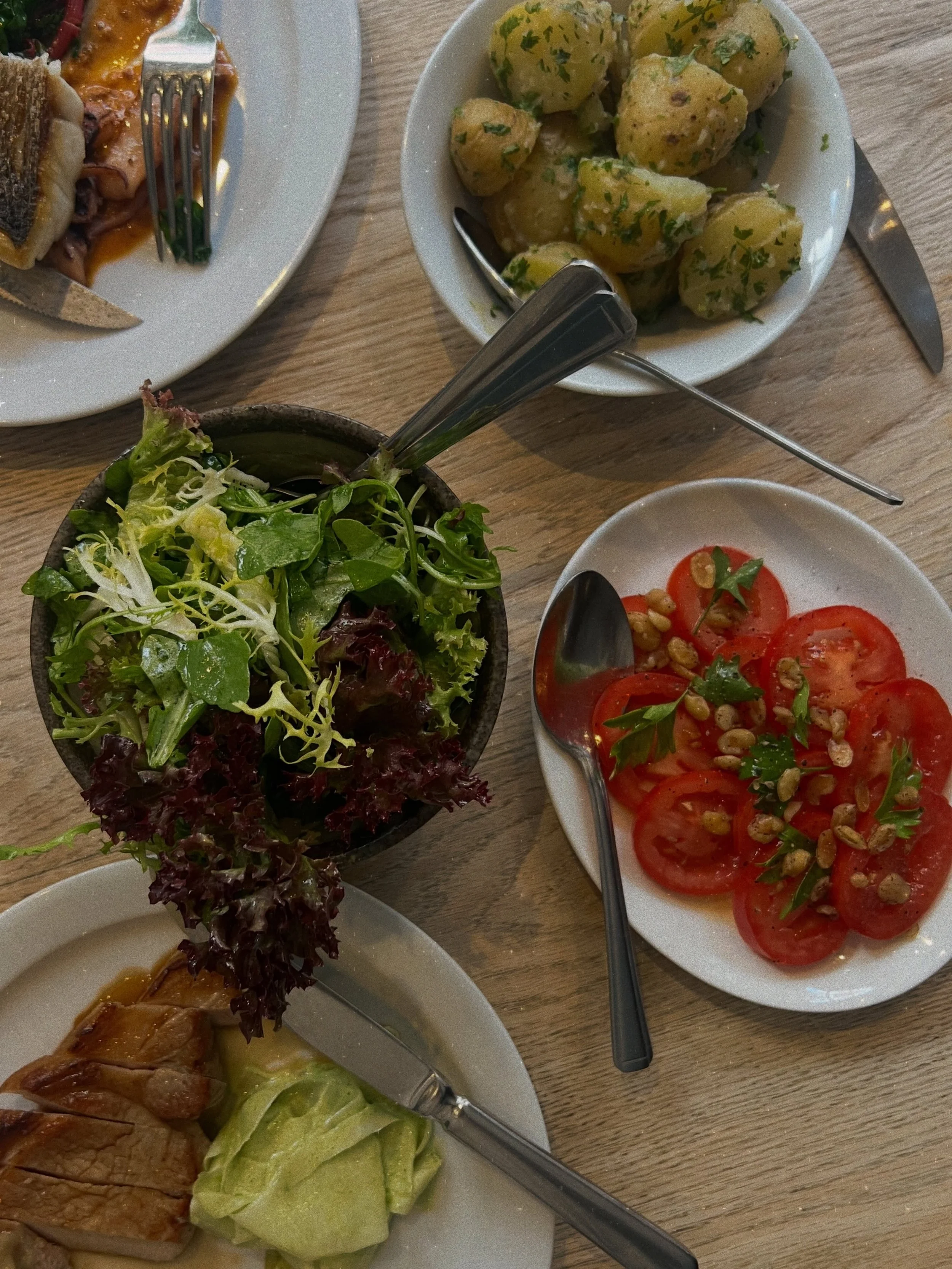 Space for dinner tonight 530-9pm | swipe for menus