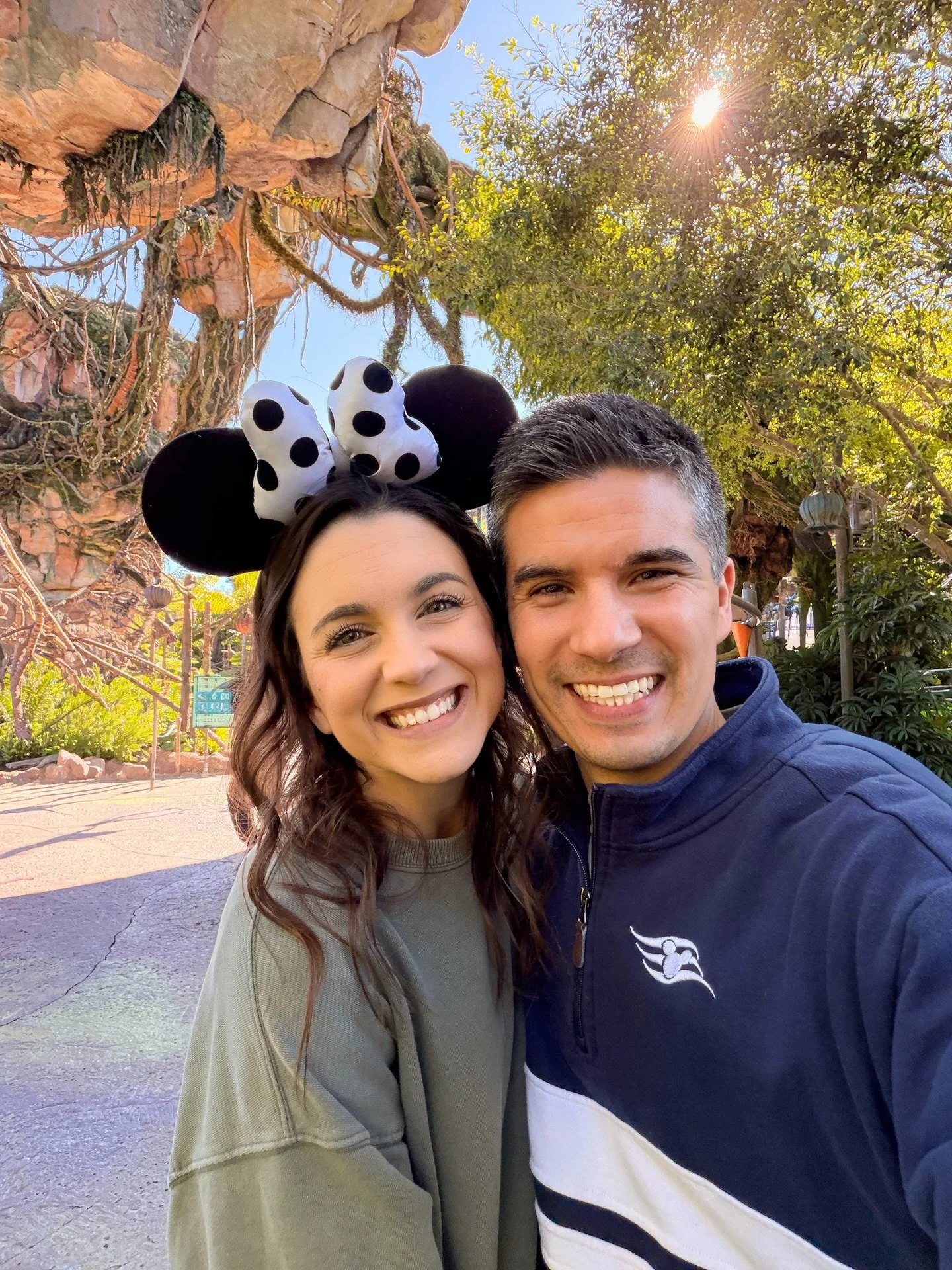 VACAY PHOTO DUMP PART 1 🦒✨🛍️

We spent a couple of days in Walt Disney World before our Disney Cruise and it was amazing! 

This all kicked off with our arrival at Animal Kingdom Lodge. Our little one LOVED waking up to zebras and giraffes outside 