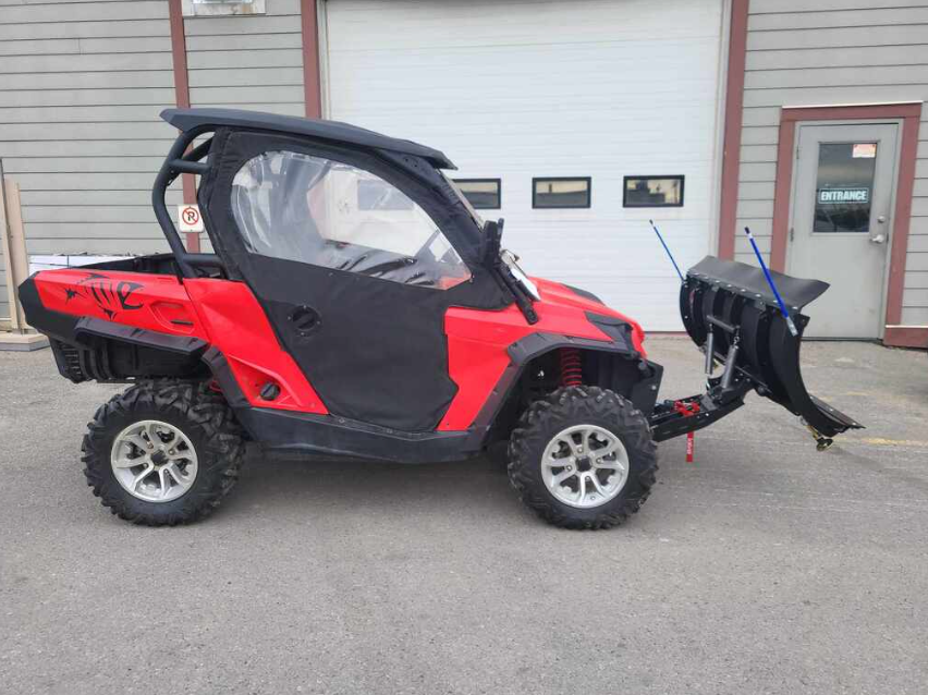 2016 CAN-AM COMMANDER 800 DPS RIGHT SIDE WITH SHOVEL
