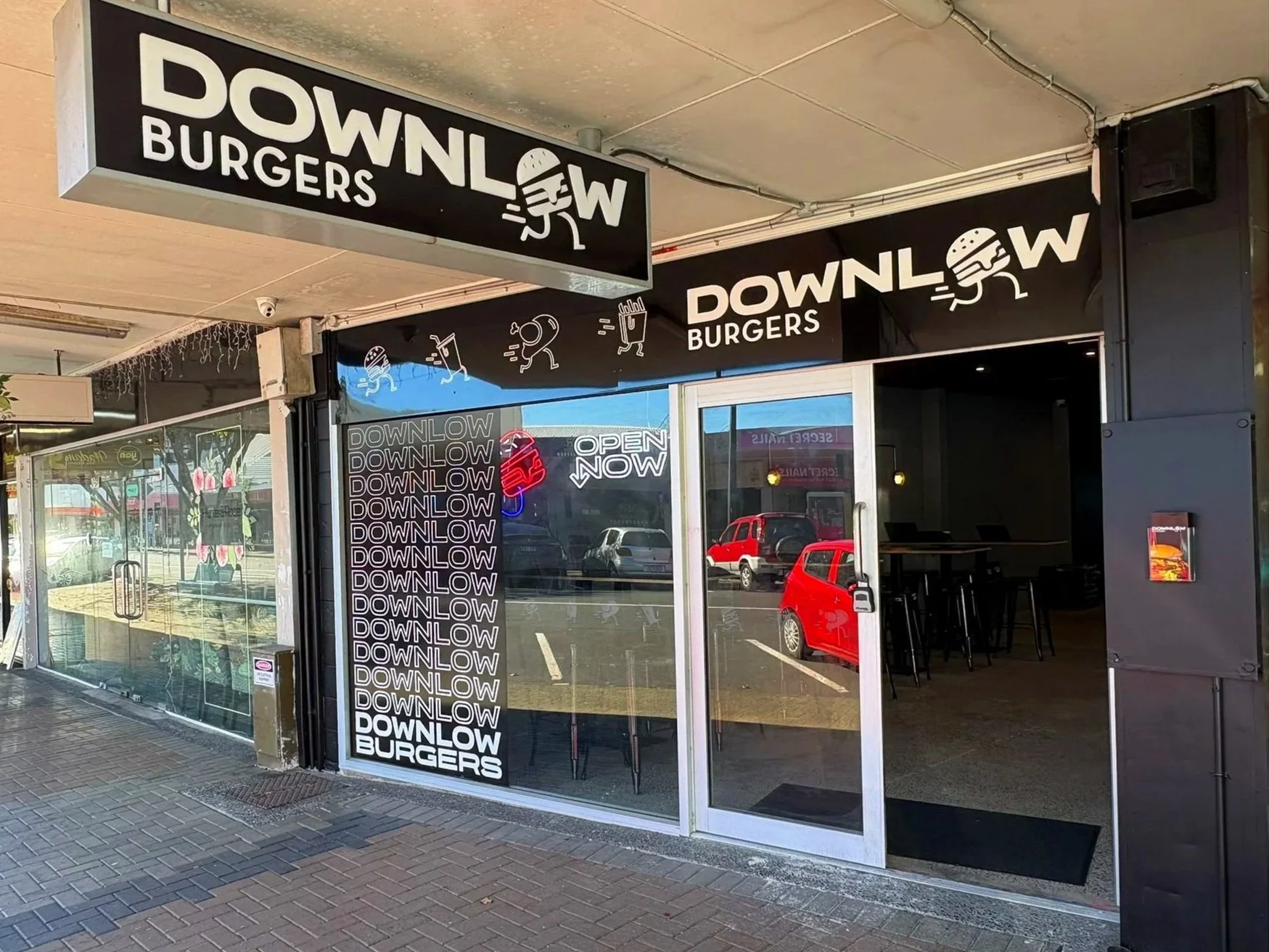 Downlow Burgers BROWNS BAY exterior