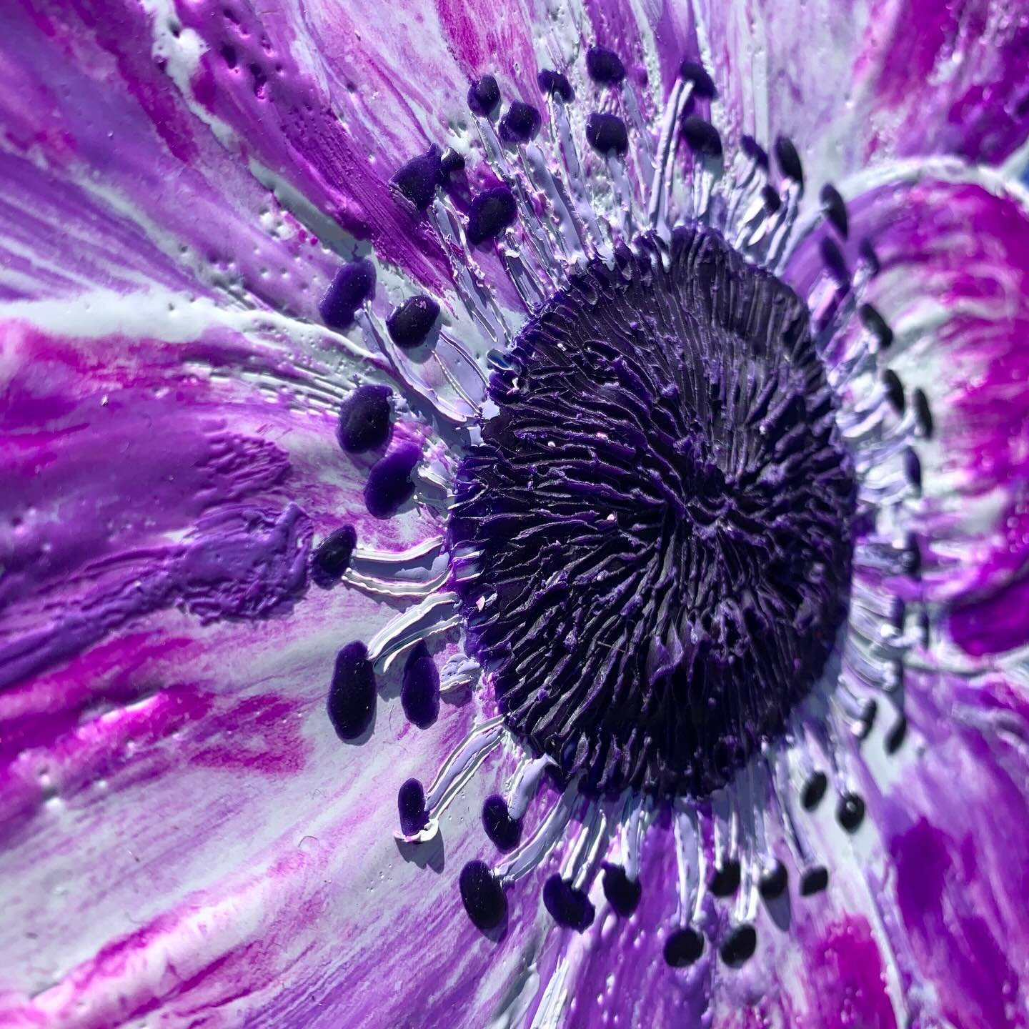 I&rsquo;m packing up this sweet little anemone painting and sending it off to its new home today. It&rsquo;s the only painting I&rsquo;ve attempted so far with R&amp;F&rsquo;s encaustic impasto modeling wax, which proved a little challenging to work 