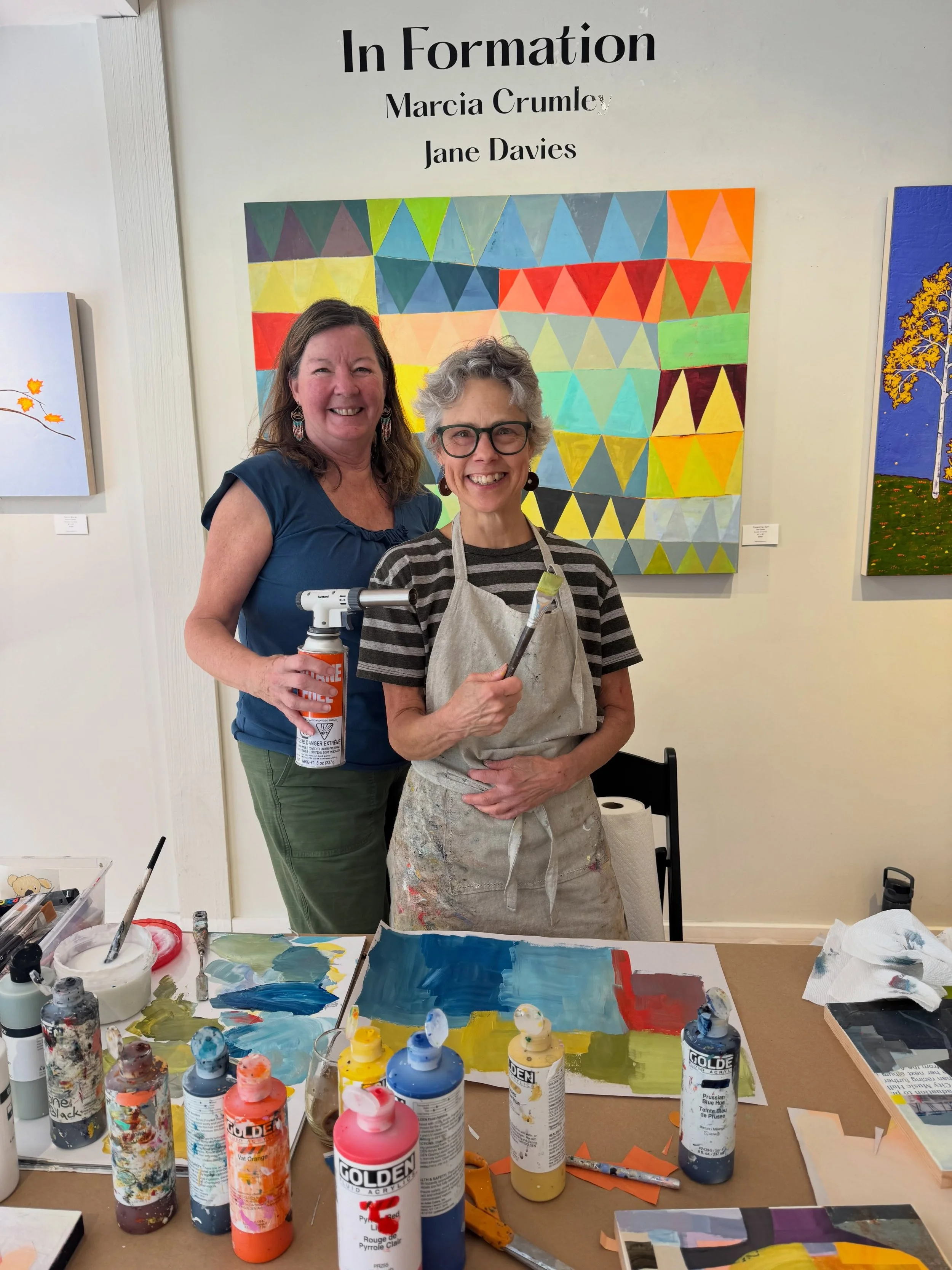 What a fun painting demo day with @Janedaviesart for our show @edgewatergalleryvt !! There was a steady flow of visitors, who were all super interested in our painting techniques. It was great to meet Jane and talk painting. And thankfully Scot and I