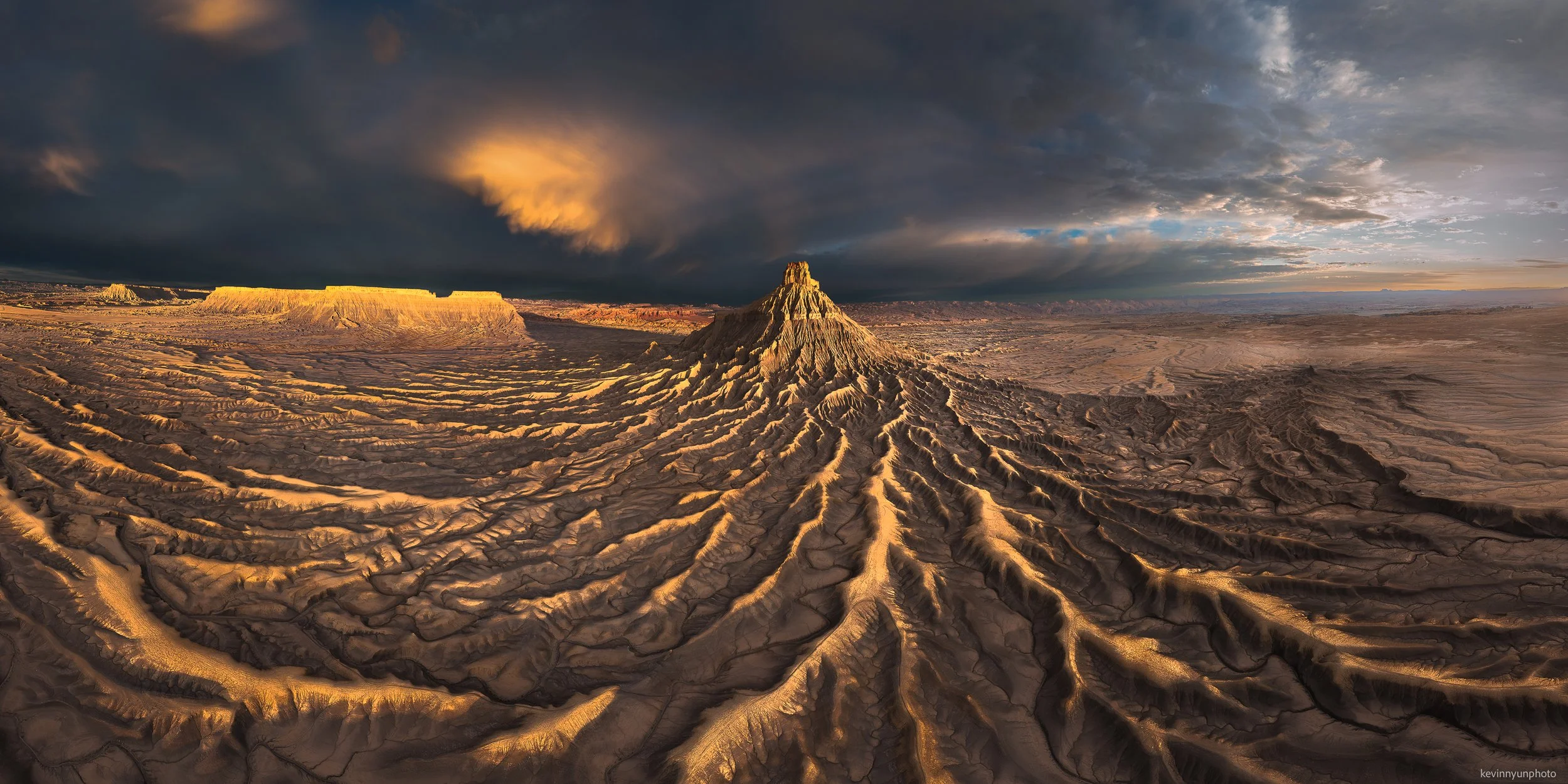 A-LN_Kevin-Nyun_Factory-Butte-Pano-5.jpg