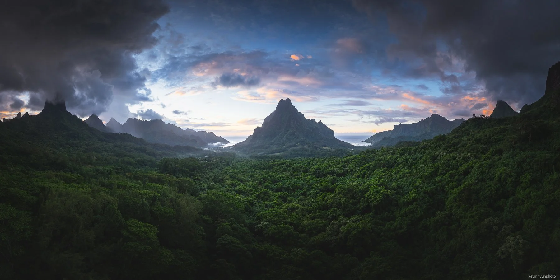 A-LN_Kevin-Nyun_Moorea-Pano-1.jpg