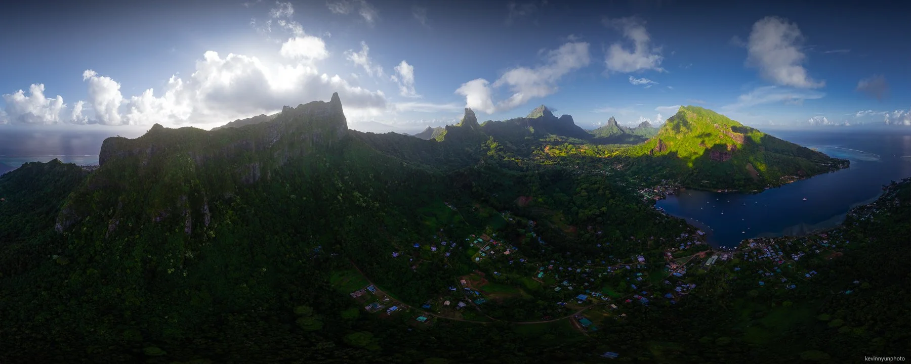 A-LN_Kevin-Nyun_Moorea-Pano-5.jpg