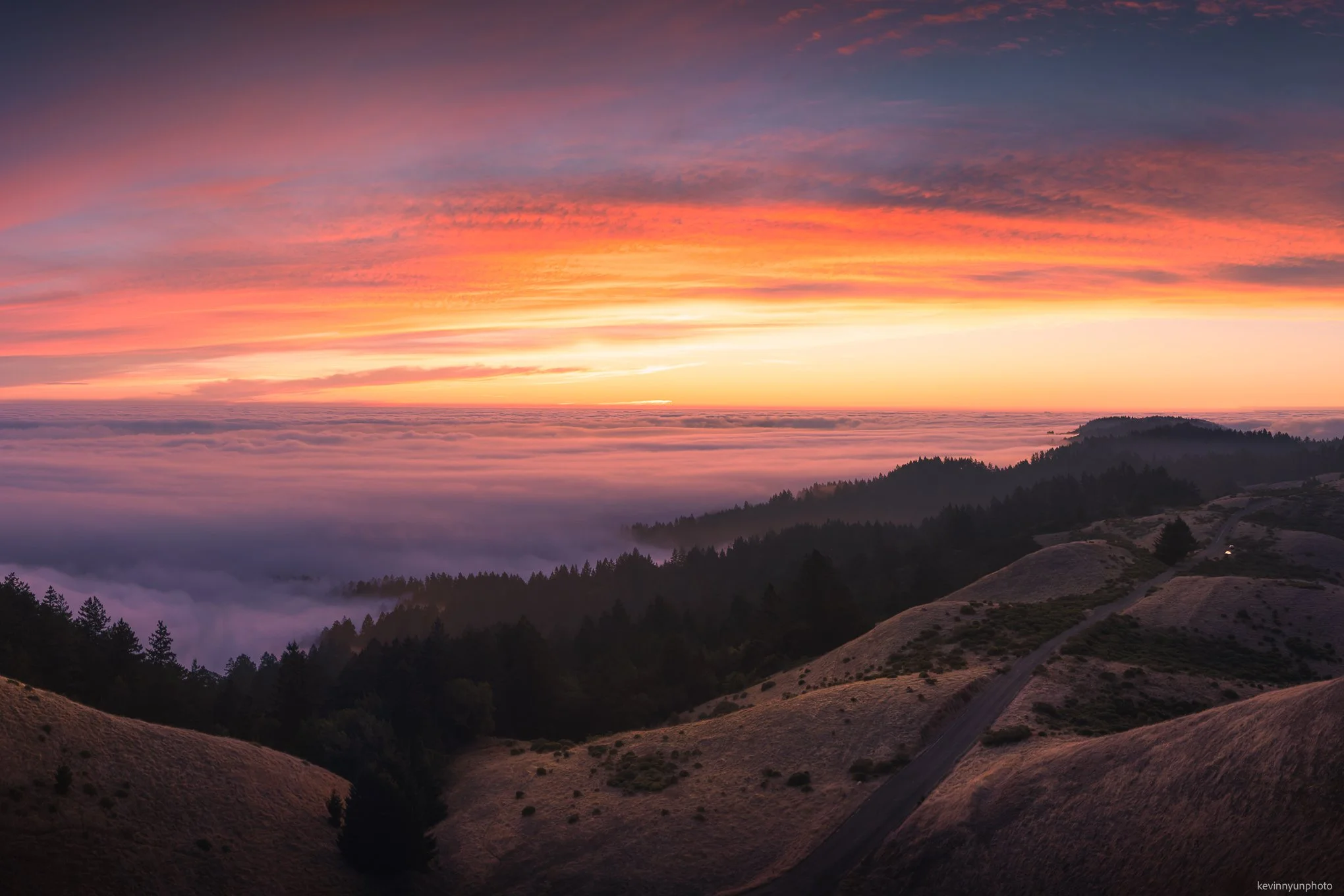 A-LN_Kevin-Nyun_Sea-of-Clouds-Pano-2.jpg