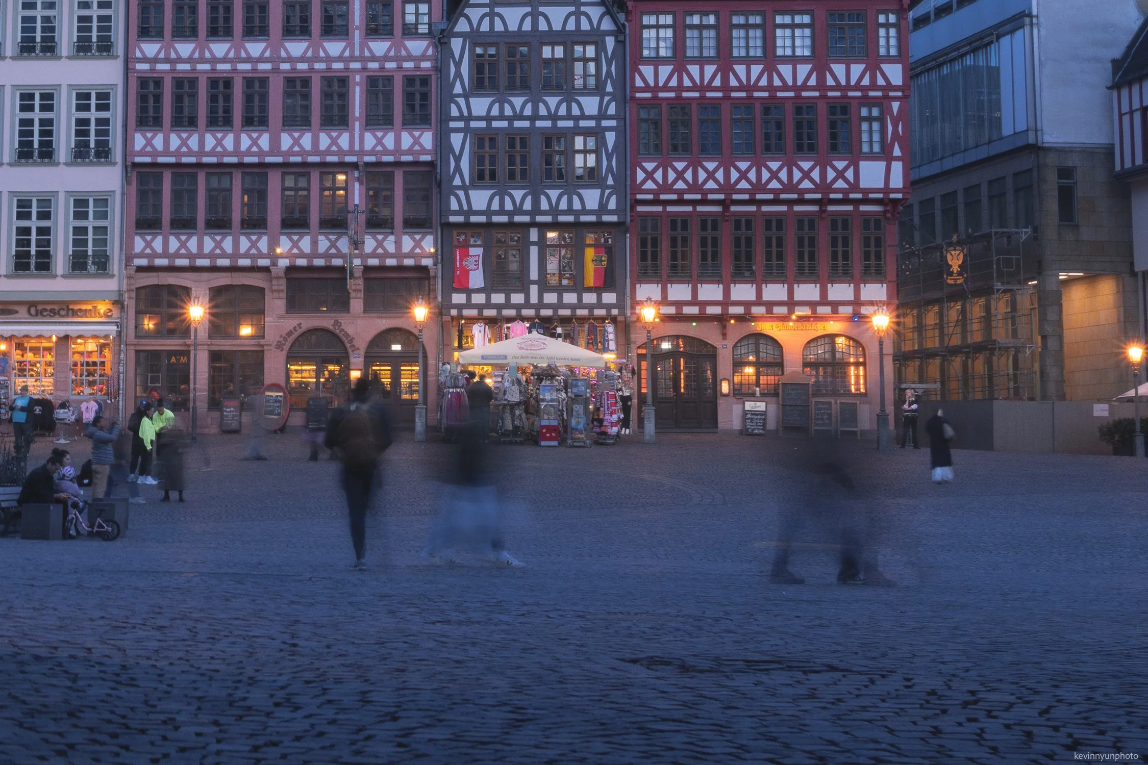 A-LN_Kevin-Nyun_Blue-Hour-Romerberg-3.jpg
