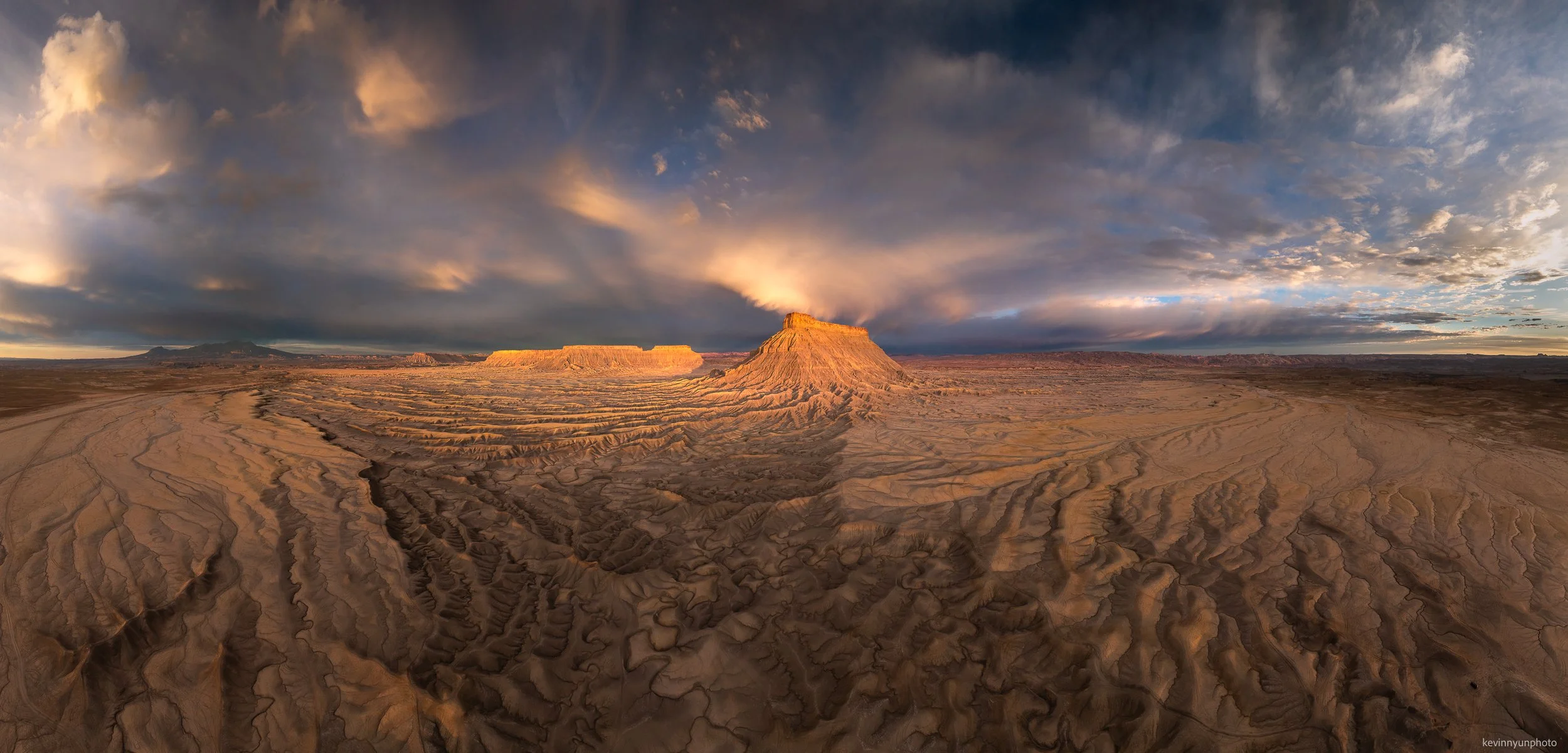 A-LN_Kevin-Nyun_Factory-Butte-Pano-2.jpg