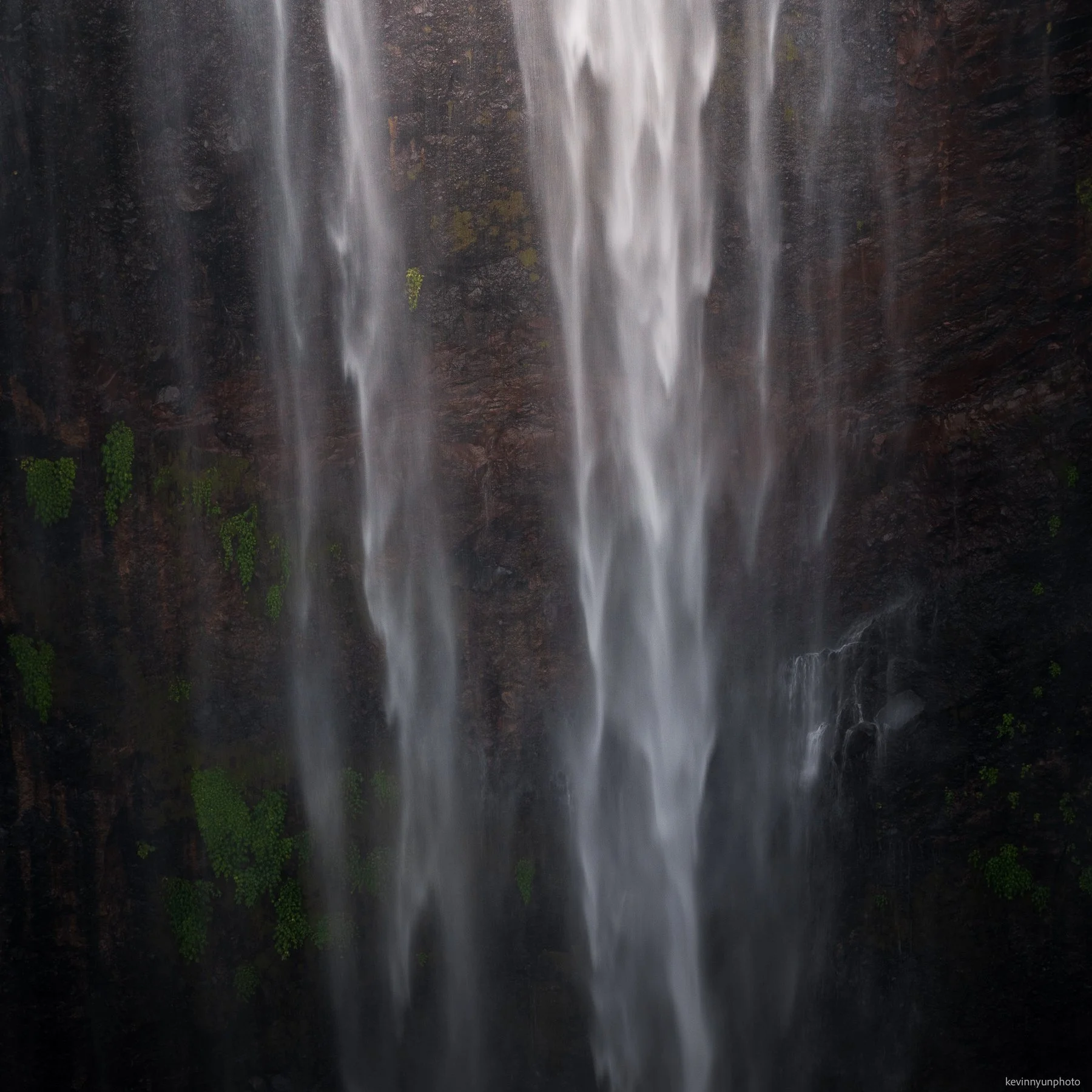 A-LN_Kevin-Nyun_Tumpak-Sewu-intimate-1.jpg
