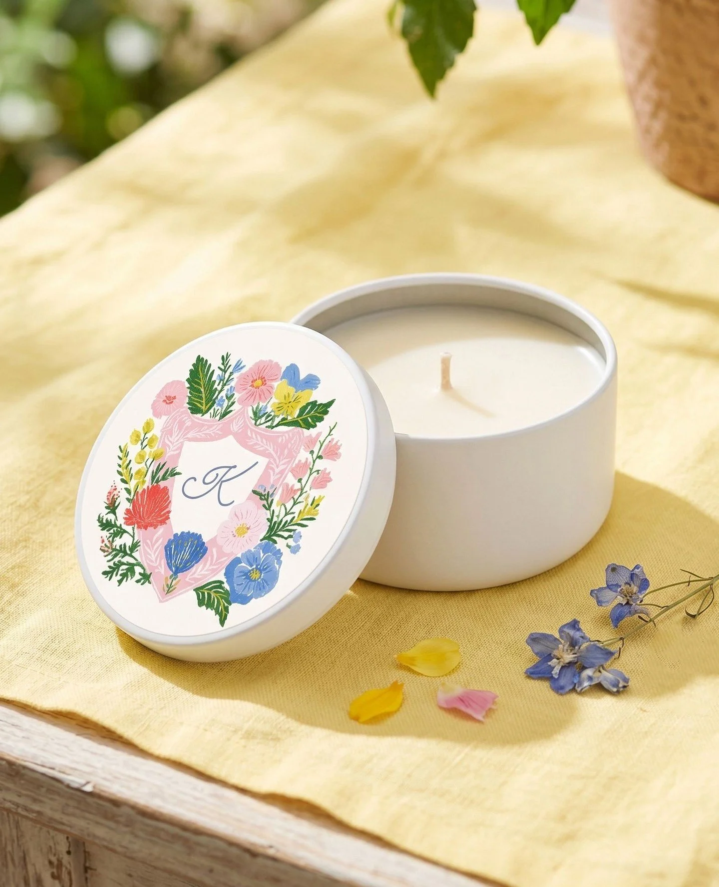 Mini candle jars with a custom monogram inside a colorful floral crest - these make a great guest favor for a summer wedding, bridal shower or any other joyful celebration 💐⁠
⁠
Find it in my @zazzle storefront - link in bio.⁠
⁠
⁠
#summerwedding #wed