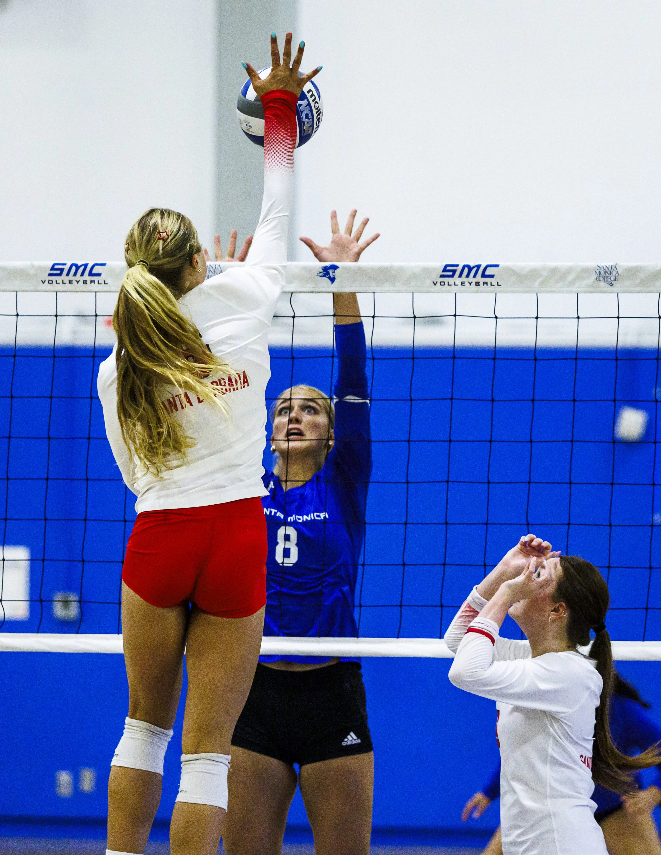 DeLaBarreda_Guillermo_SPO_WVolleyballVSSantaBarbara_8204.jpg