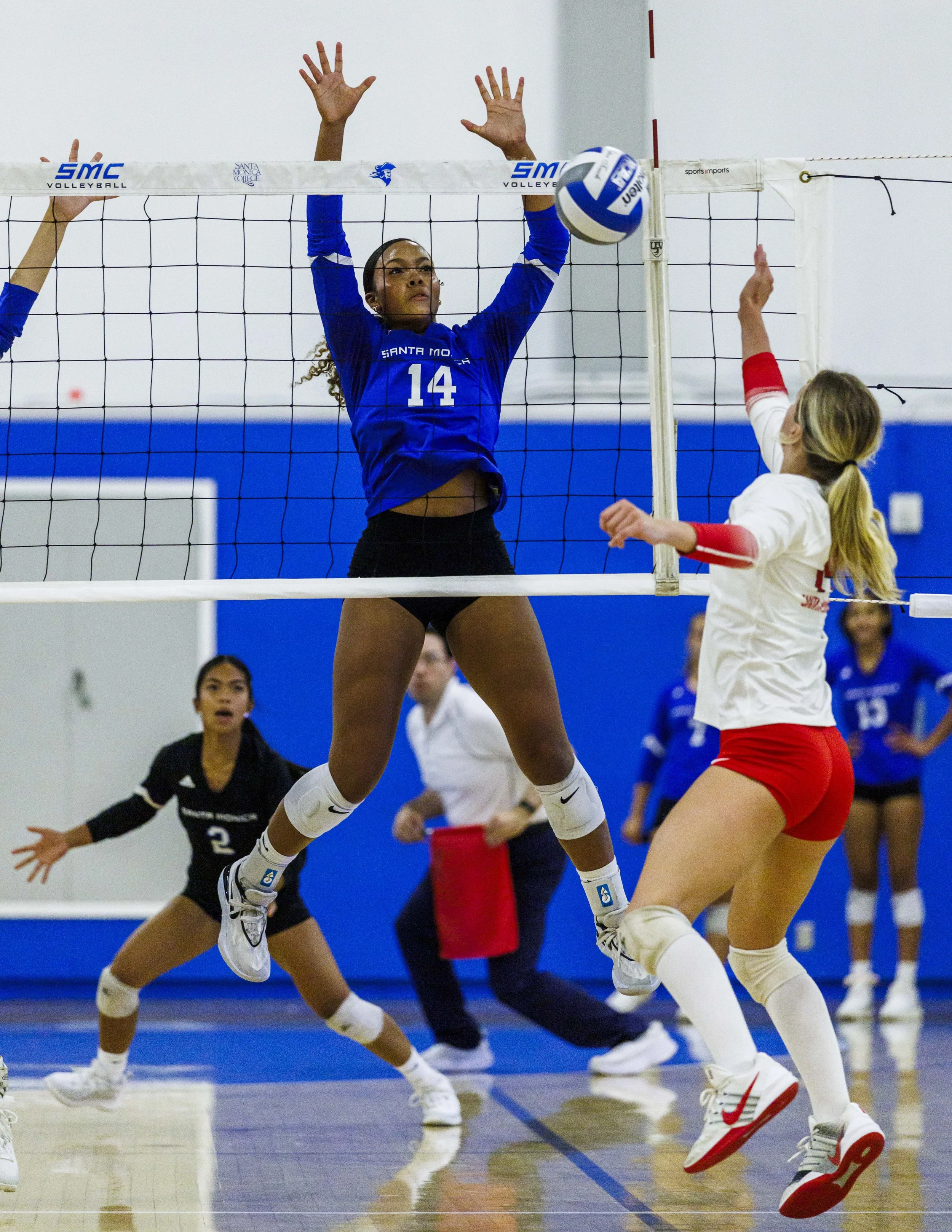 DeLaBarreda_Guillermo_SPO_WVolleyballVSSantaBarbara_8318.jpg