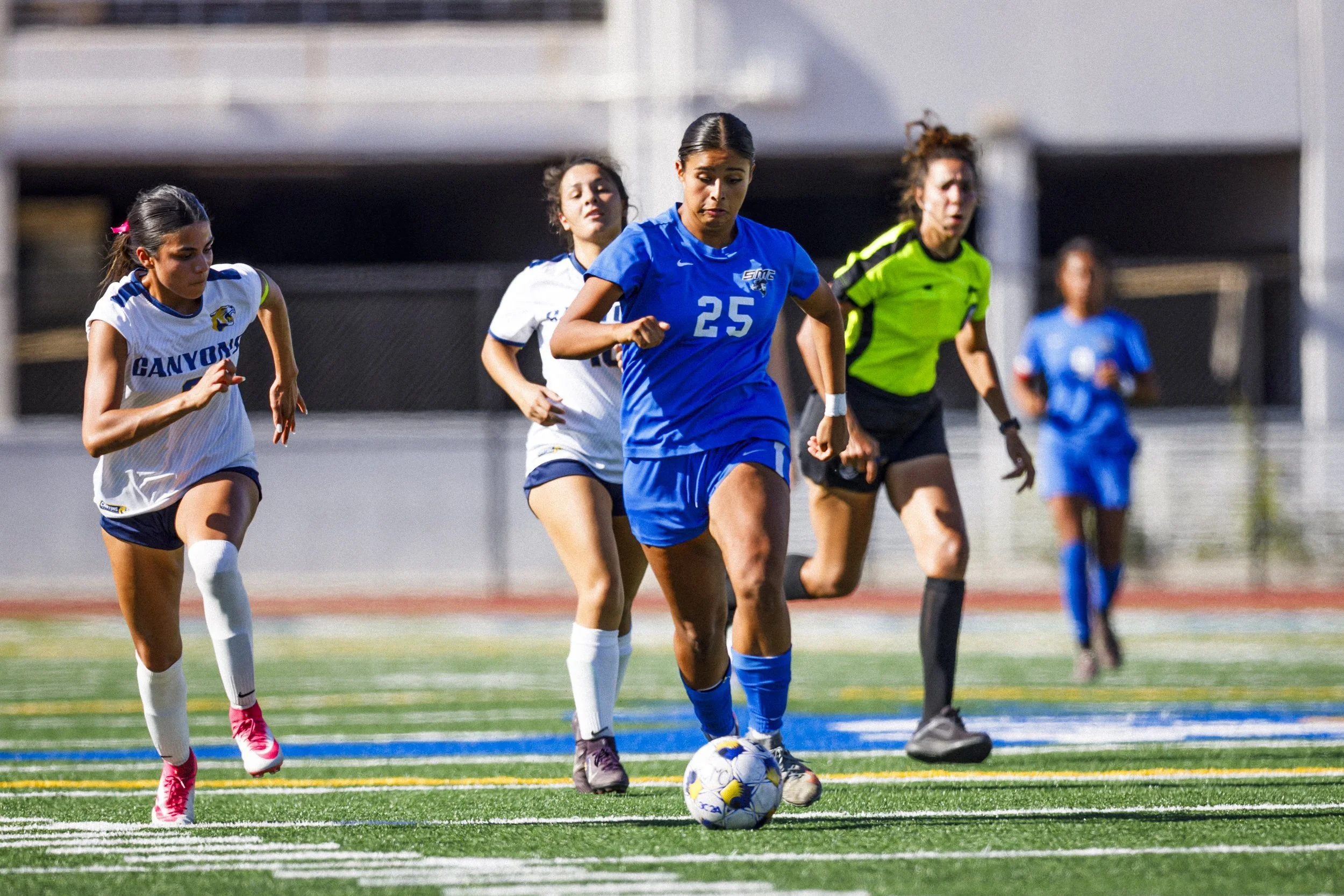 DeLaBarreda_Guillermo_SPO_WSoccerVSCanyons_1010.jpg