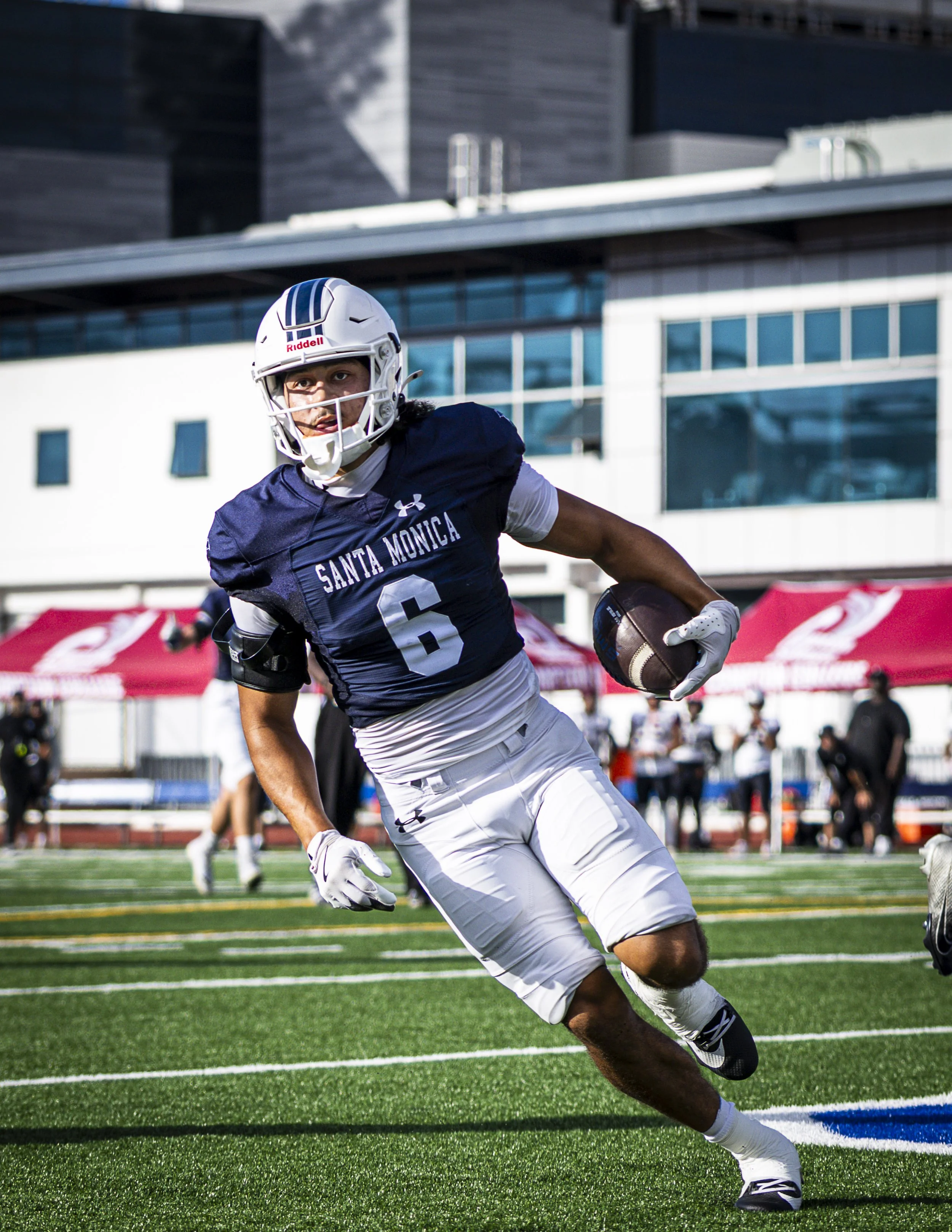 DeLaBarreda_Guillermo_SPO_MFootballVSCompton_0757.jpg