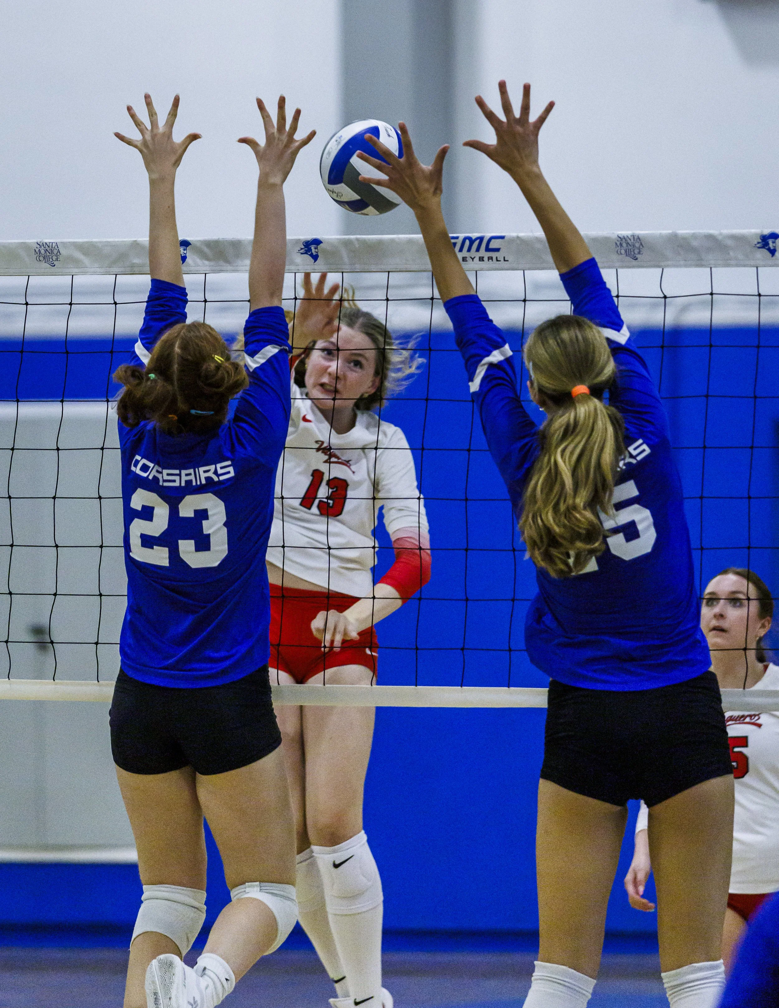 DeLaBarreda_Guillermo_SPO_WVolleyballVSSantaBarbara_0774.jpg
