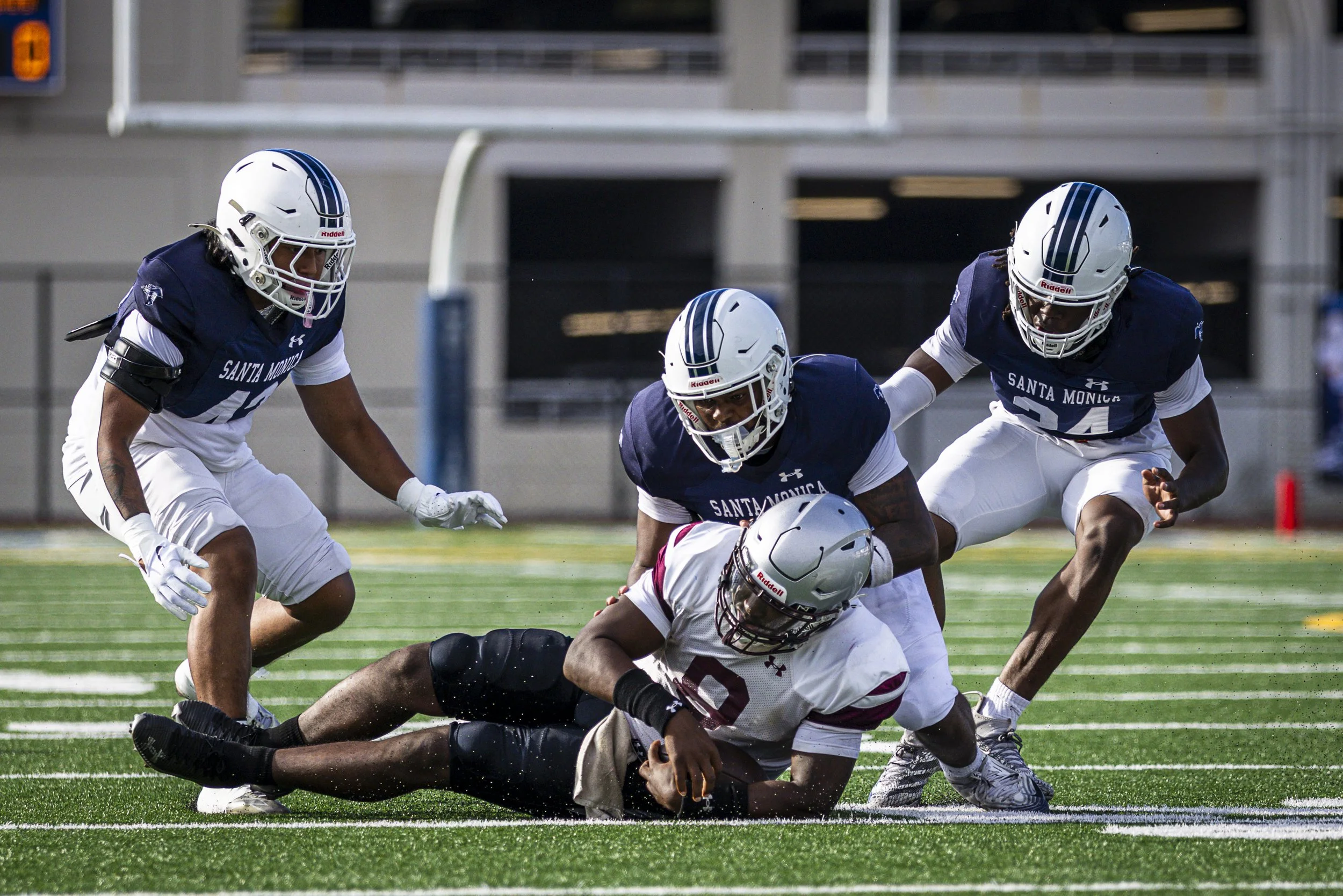 DeLaBarreda_Guillermo_SPO_MFootballVSCompton_0681.jpg