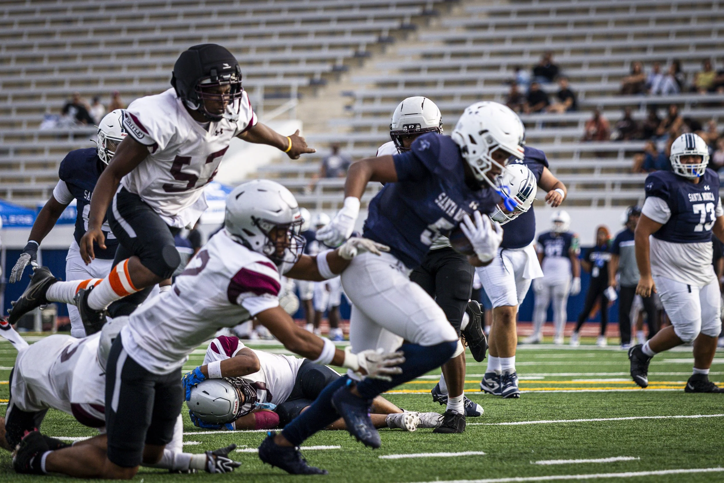 DeLaBarreda_Guillermo_SPO_MFootballVSCompton_0998.jpg