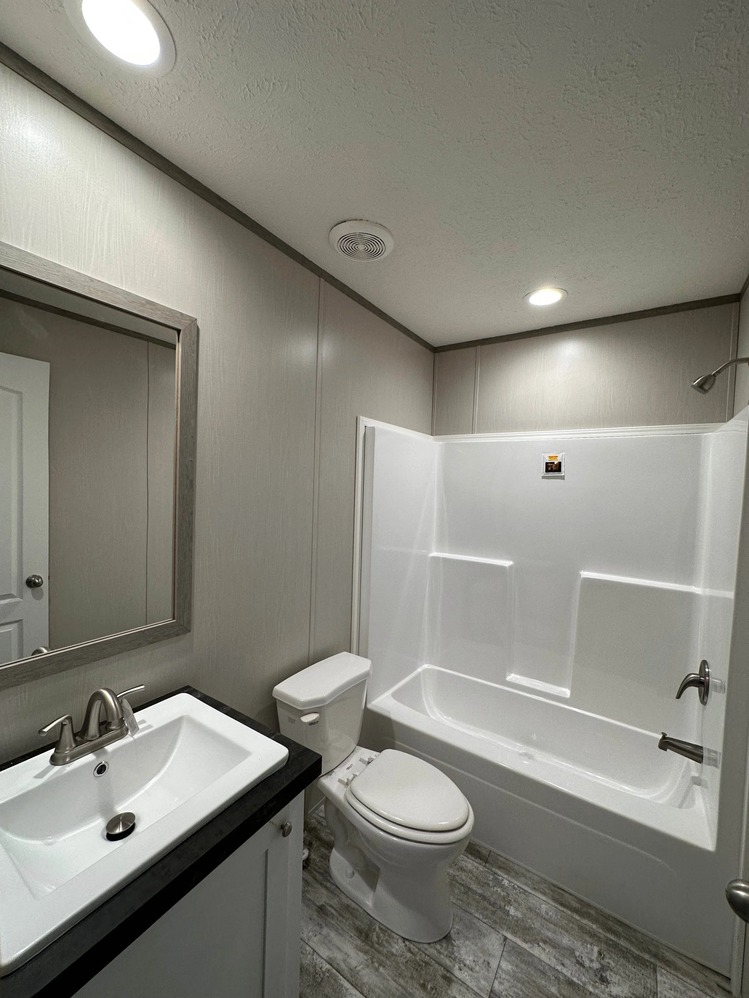 Mansfield_Colonial Hills_White Cabinets 1-76.jpg