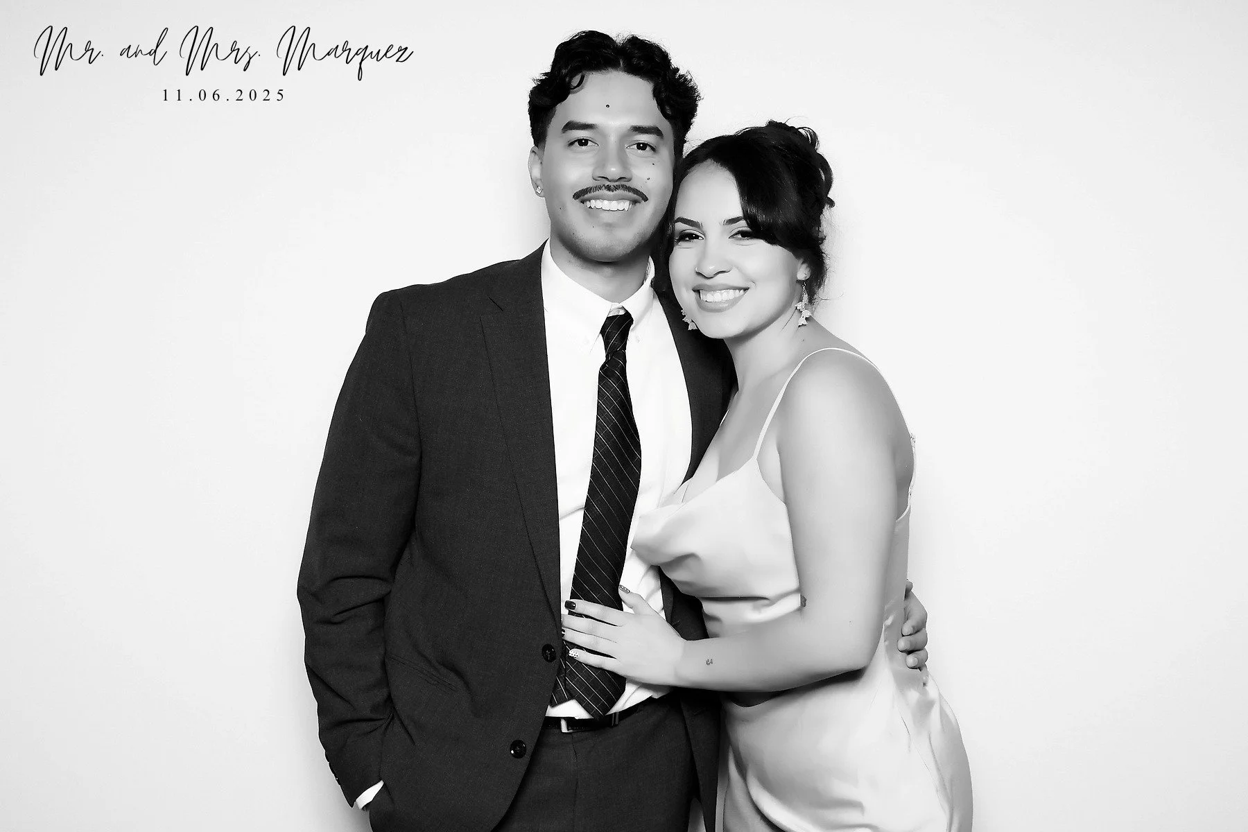 Black and white photo booth .jpg