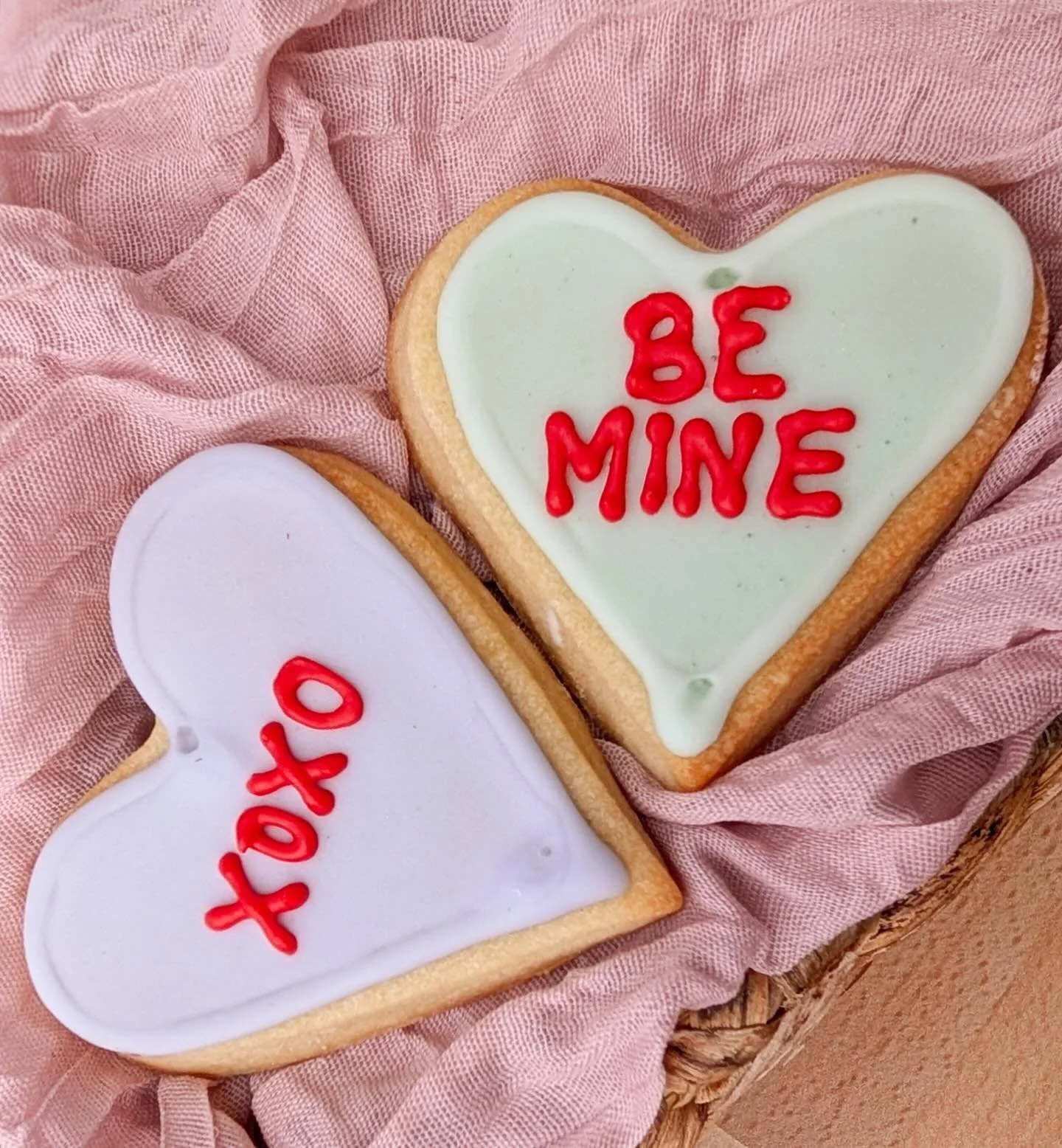 Did you know? If don&rsquo;t want a full valentines treat box but have your eye on a certain goodie, we&rsquo;ve got you covered! 

Each item in the treat box is available to preorder by the 1/2 dozen 🍫🧁🍓

Available items include:

💞 chocolate co