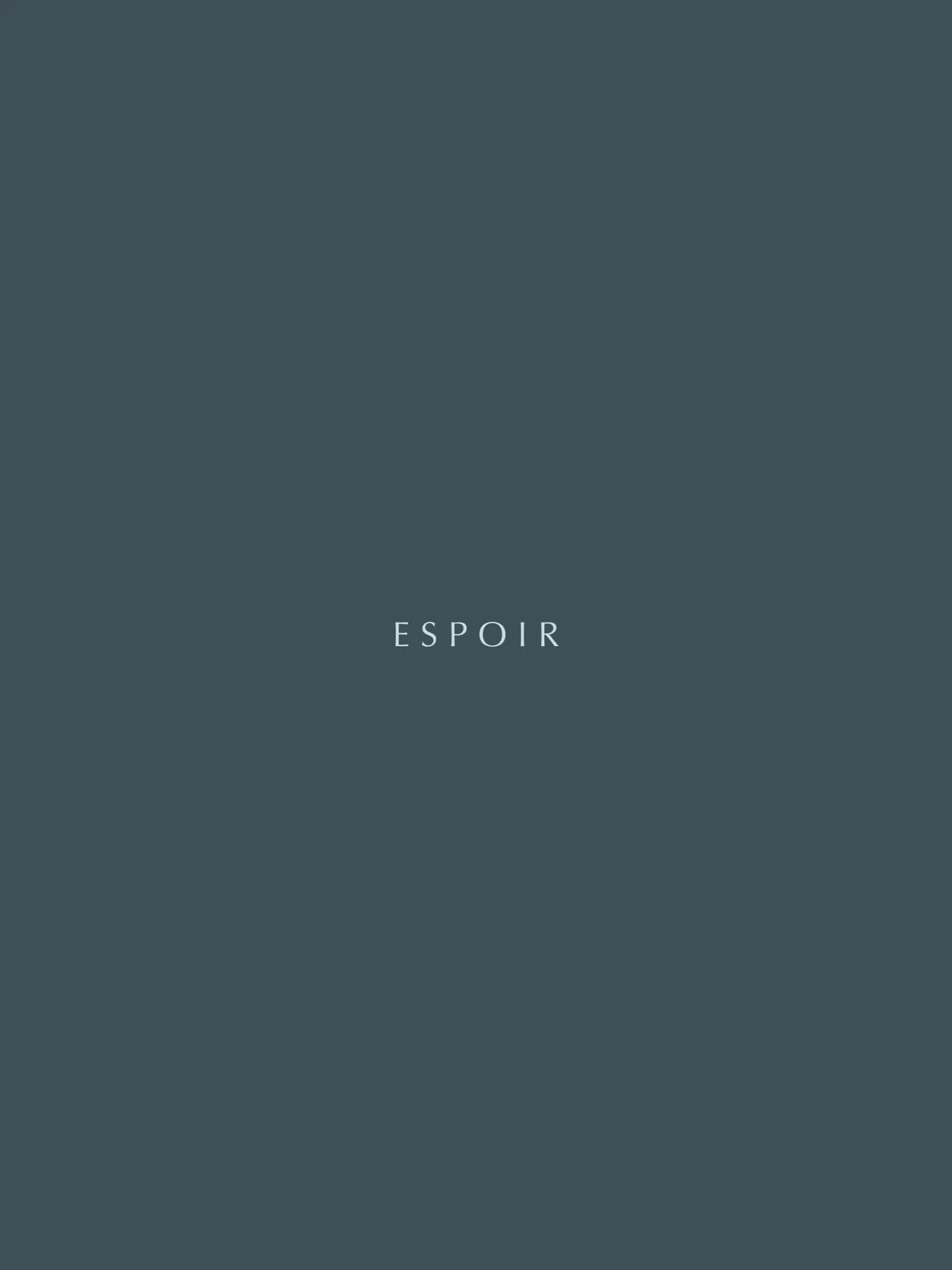 ESPOIR / HOPE 
Just finished this piece that I have been quietly working on during my month here in Paris. 
.
.
.
#art #artist #artwork #contemporary #cloudscape