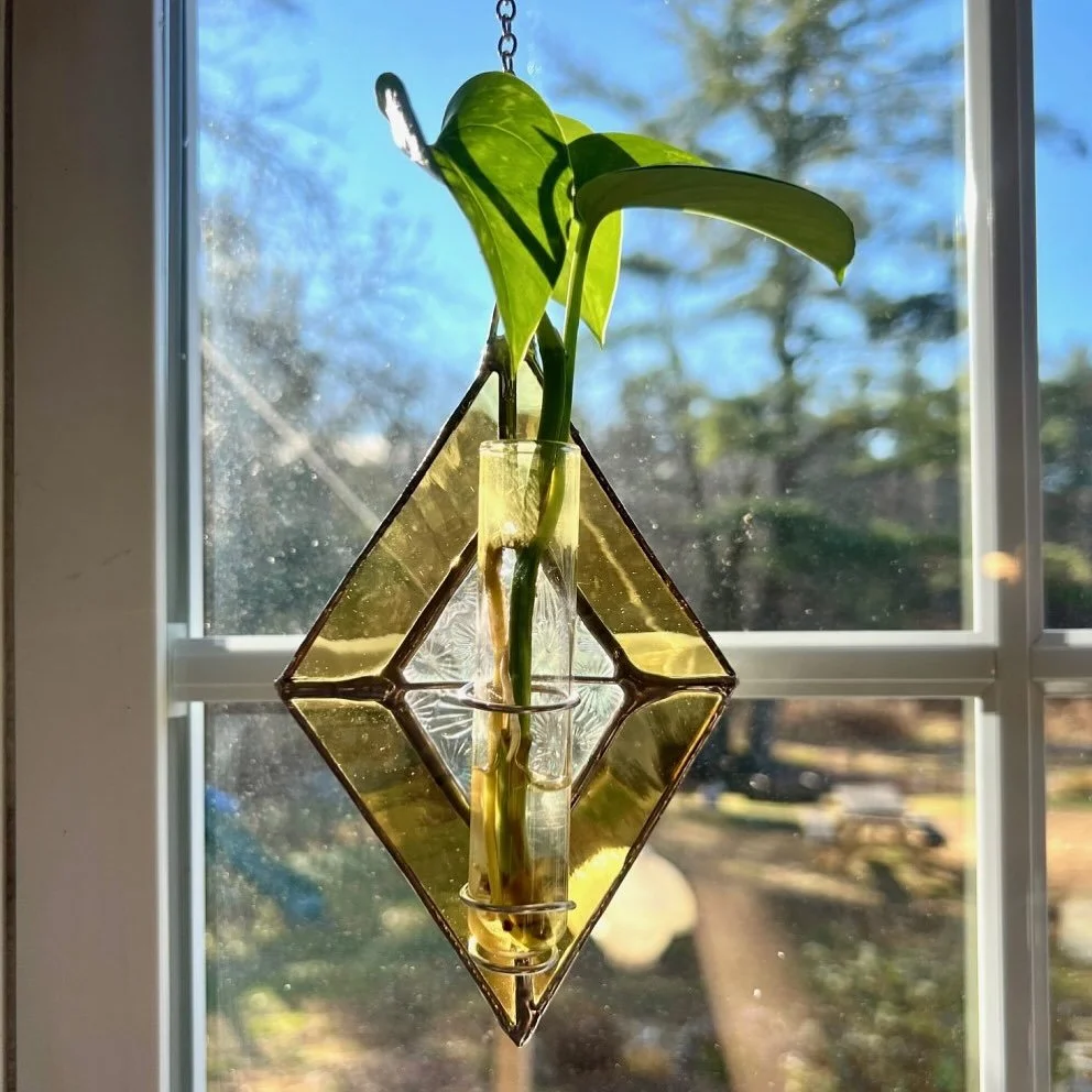 Come make your own Stained Glass Plant Propagation Hanger in this workshop led by Stephanie Racine. 

Friday, June 12, 7:00 to 9:00 pm

Fee: $130

In this class you will learn to copper foil and solder your own stained glass plant propagation hanger!