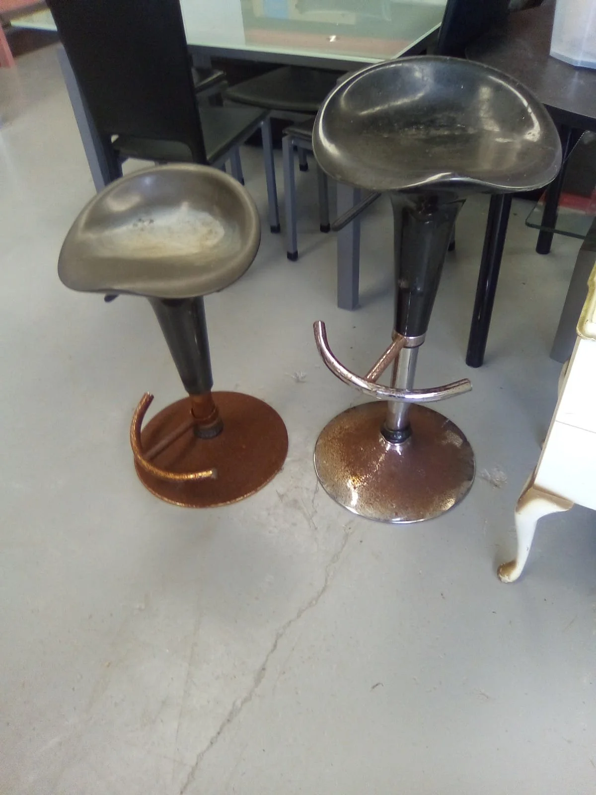 bar stools.jpeg