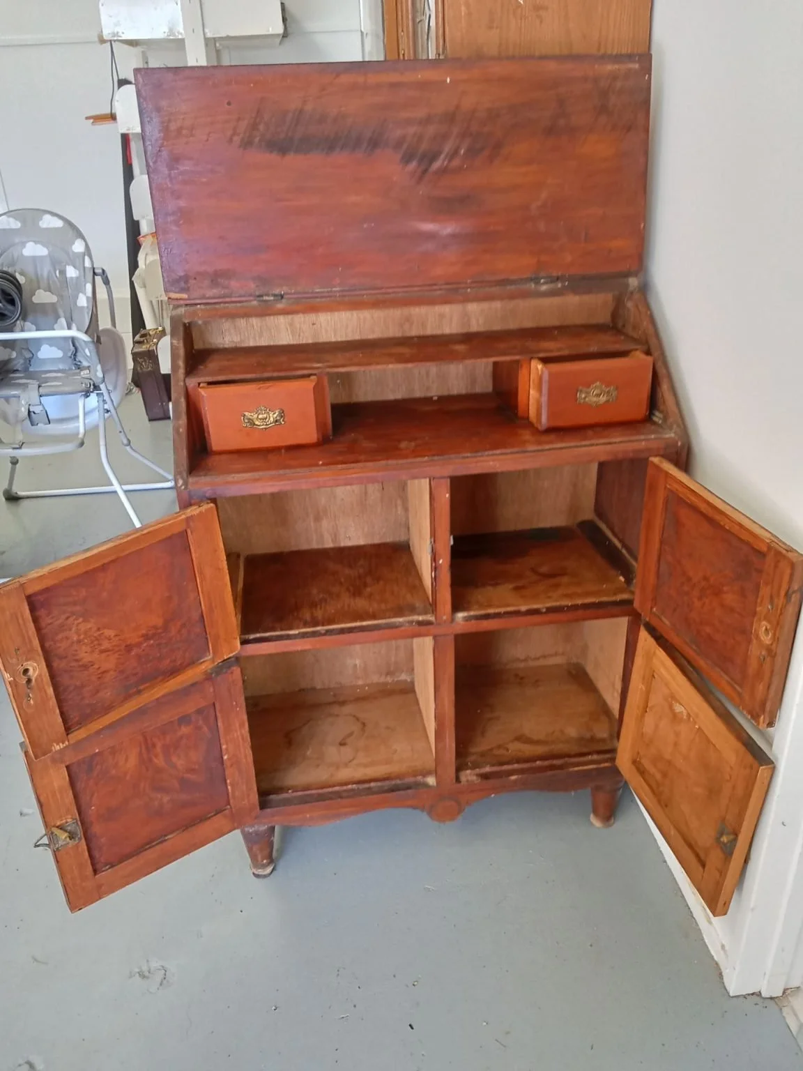 Antique Desk 2.jpg