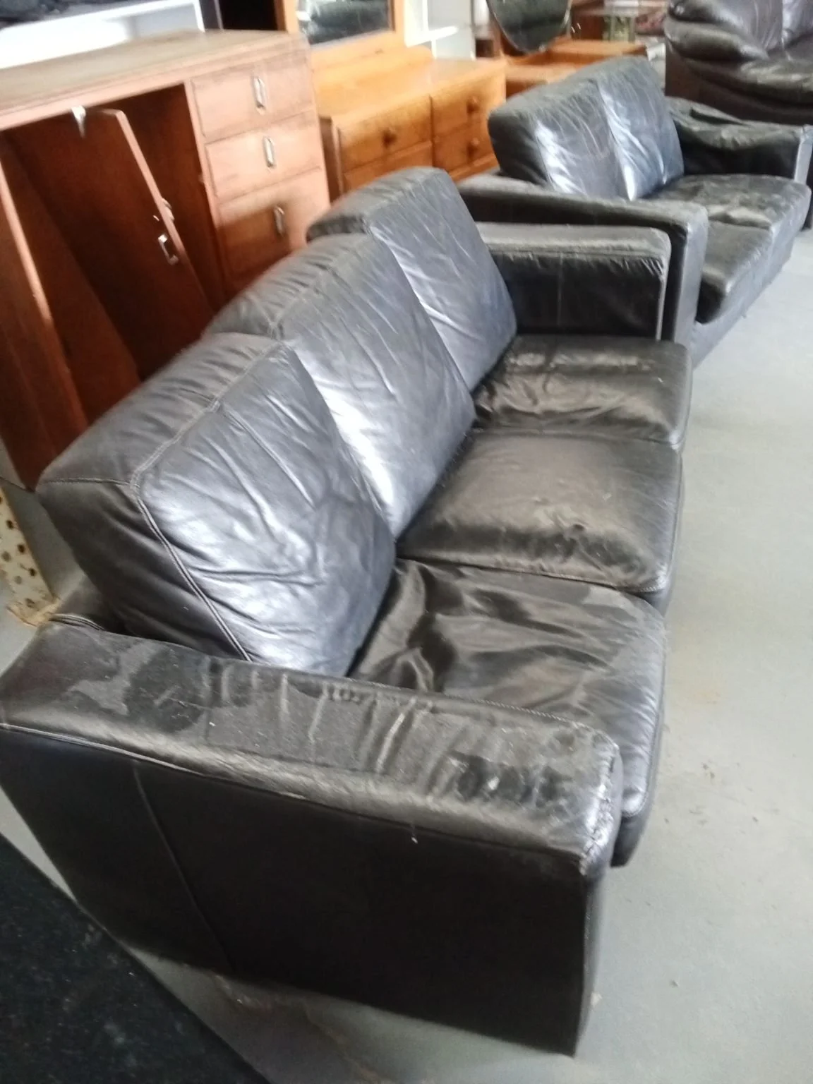 Black Leather Lounge suite 2.jpg